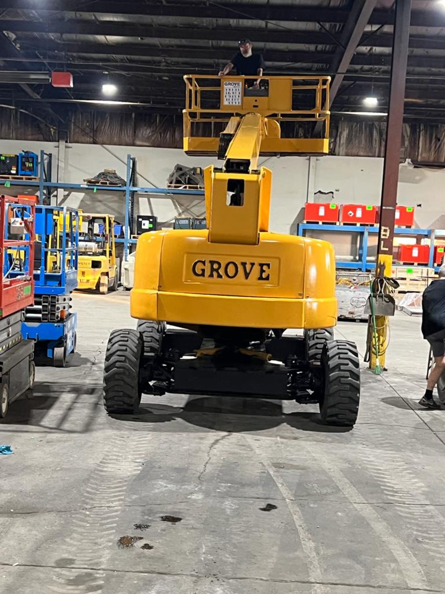 Grove model MZ46C Zoom Boom Man Lift Unit with 46' Working Height Lift and Low Hours NICE MACHINE - Image 6 of 10