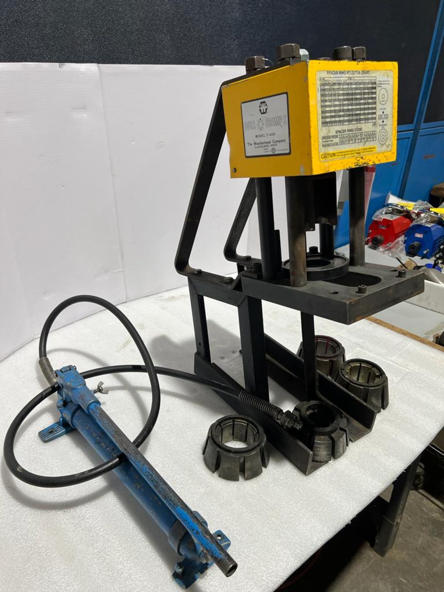 Weatherhead Coll-O-Crimp model T400 Hydraulic Hose Crimper Complete with Hydraulic Hand Pump - Image 2 of 7