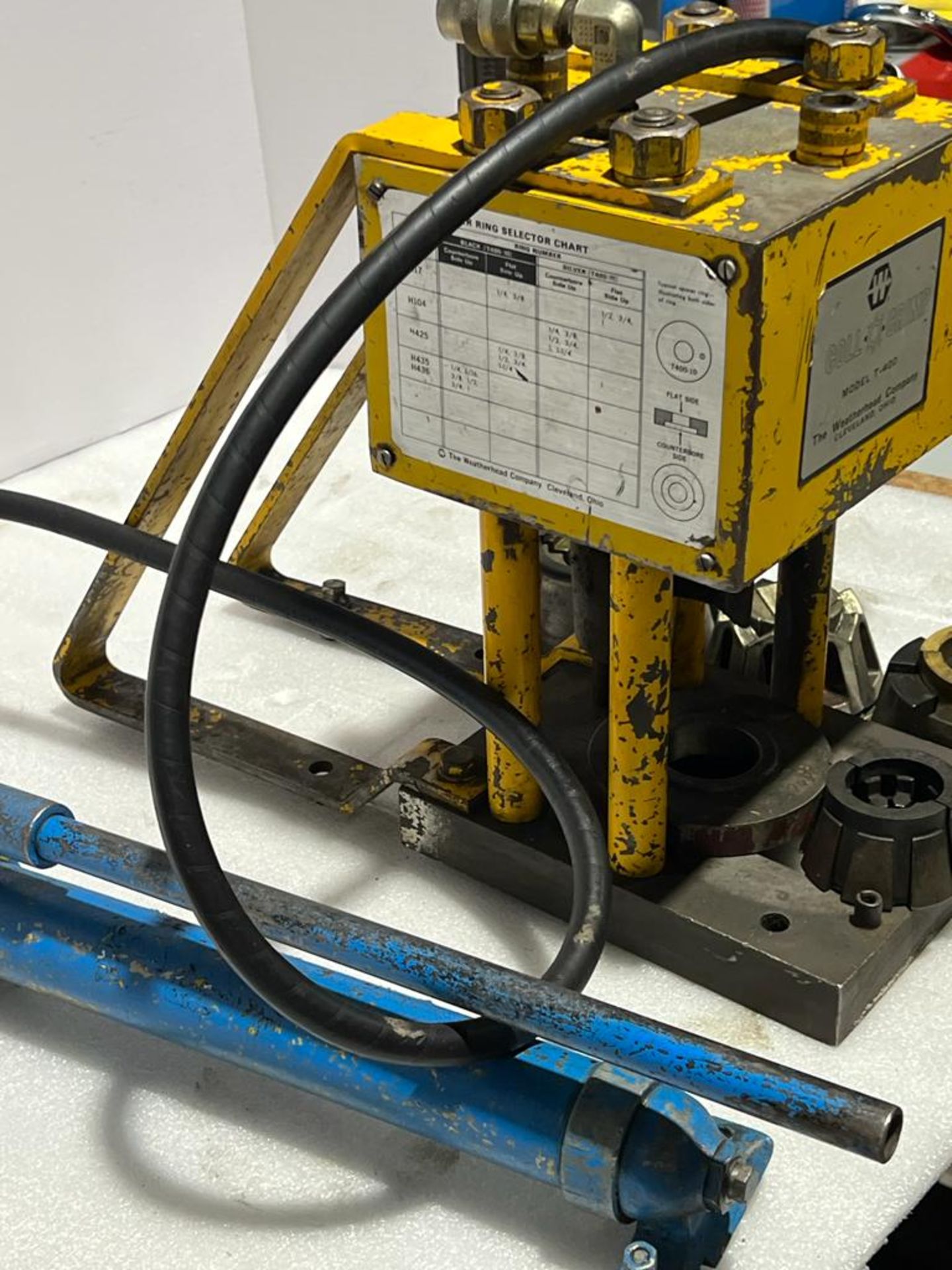 Weatherhead Coll-O-Crimp model T400 Hydraulic Hose Crimper Complete with Hydraulic Hand Pump - Image 3 of 3