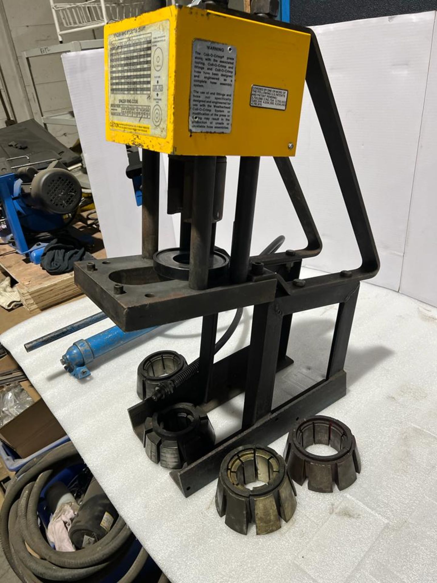 Weatherhead Coll-O-Crimp model T400 Hydraulic Hose Crimper Complete with Hydraulic Hand Pump - Image 6 of 7