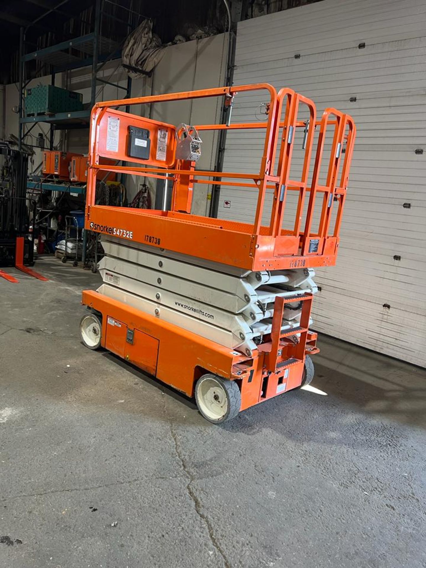 2017 Snorkel S4732E Electric Motorized Scissor Lift - with VERY LOW HOURS with pendant controller - Image 3 of 4