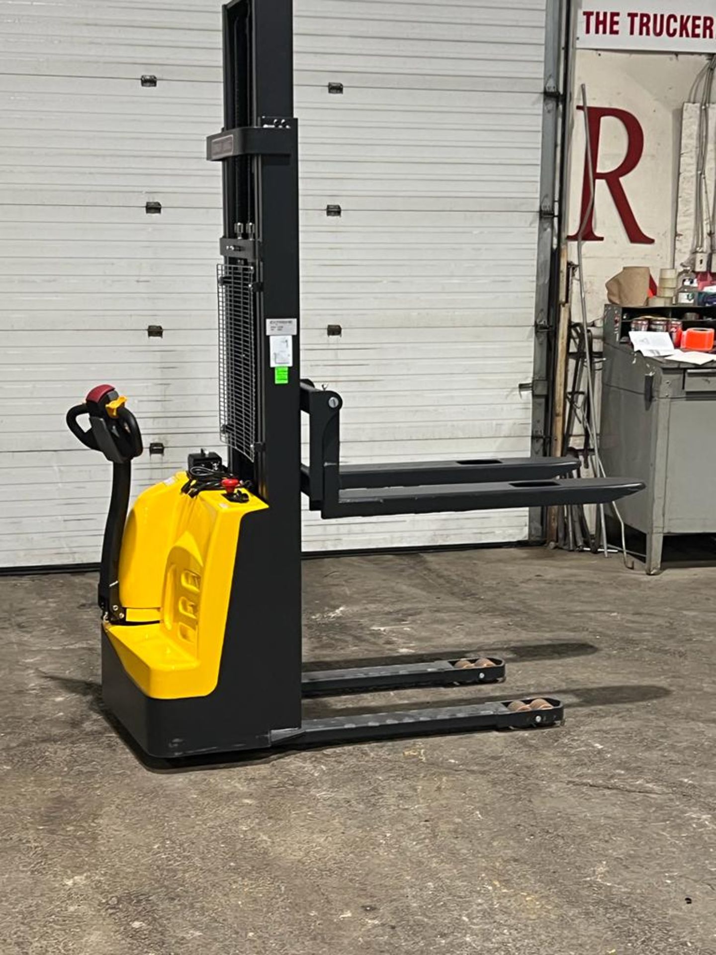 NEW Extreme 3,300lbs / 1,500kg capacity ALL POWER Pallet Stacker NEW 24V BATTERY - Walkie unit