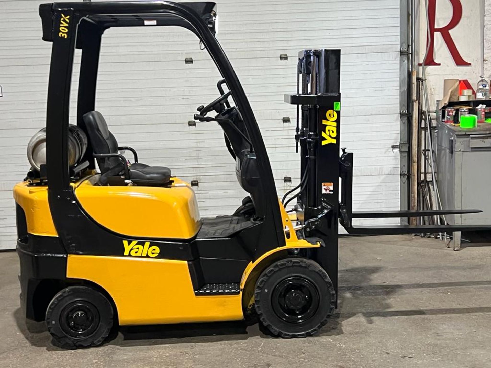 2017 Yale 30 - 3,000lbs Capacity OUTDOOR Forklift LPG (propane) with Trucker Mast & Foam Filled