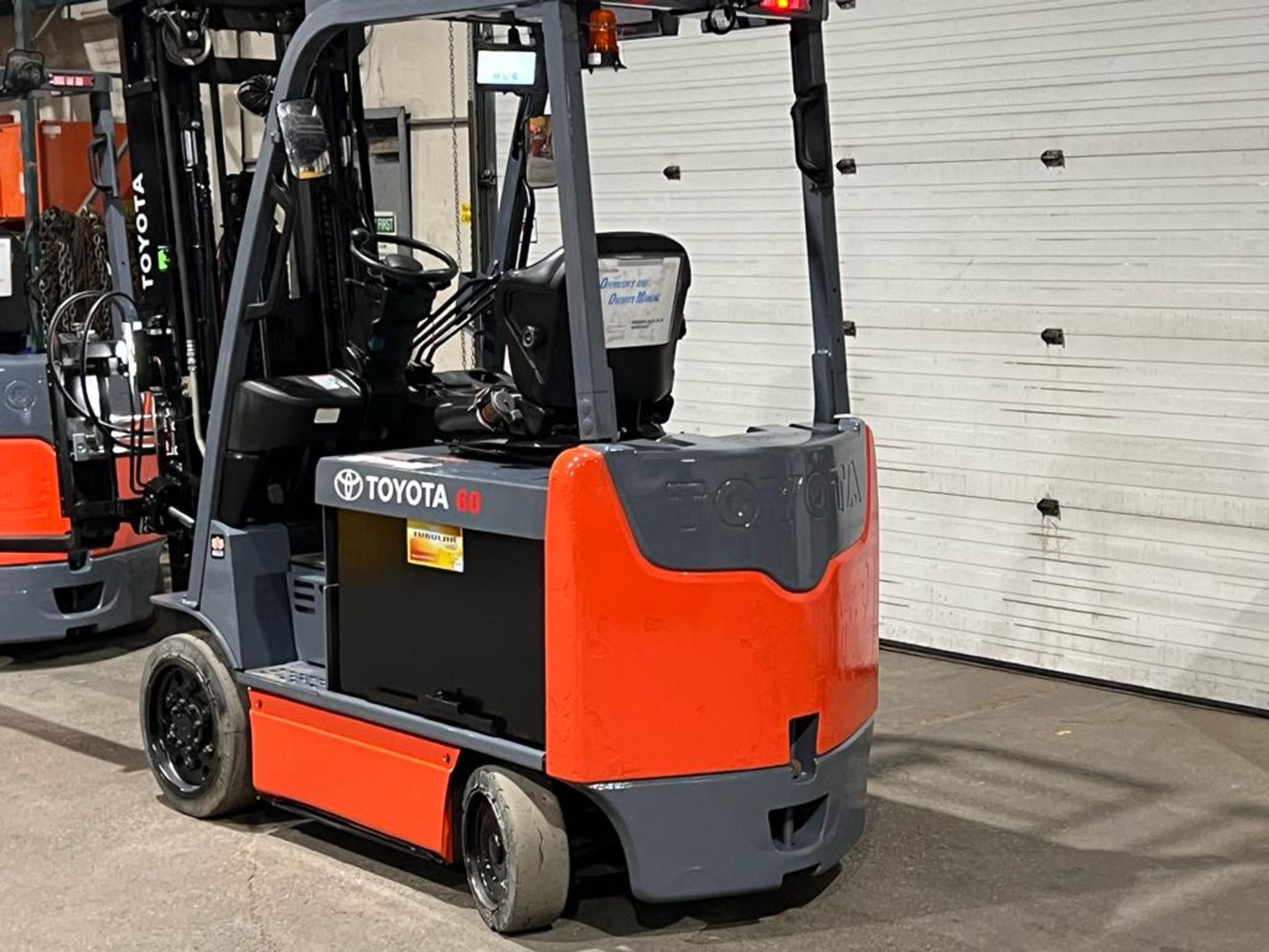 2019 Toyota 6,400lbs Capacity Forklift Electric with NEW Sideshift & Fork Positioner with 3-STAGE - Image 3 of 4