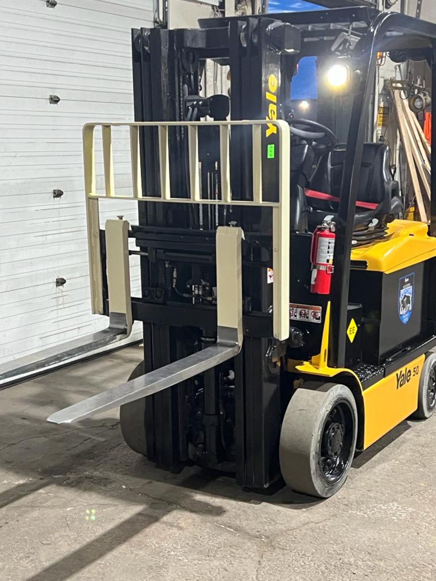 2016 Yale 5,000lbs Capacity EXPLOSION PROOF Forklift Electric 48V 4-STAGE MAST with Sideshif and Low