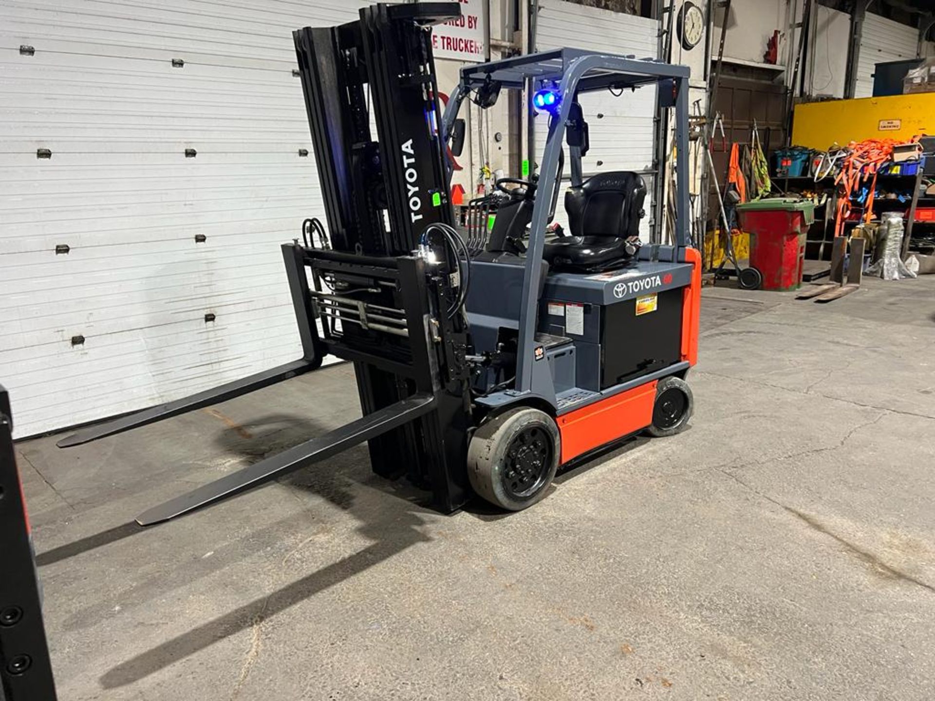 2019 Toyota 6,400lbs Capacity Forklift Electric with NEW Sideshift & Fork Positioner with 3-STAGE - Image 4 of 4