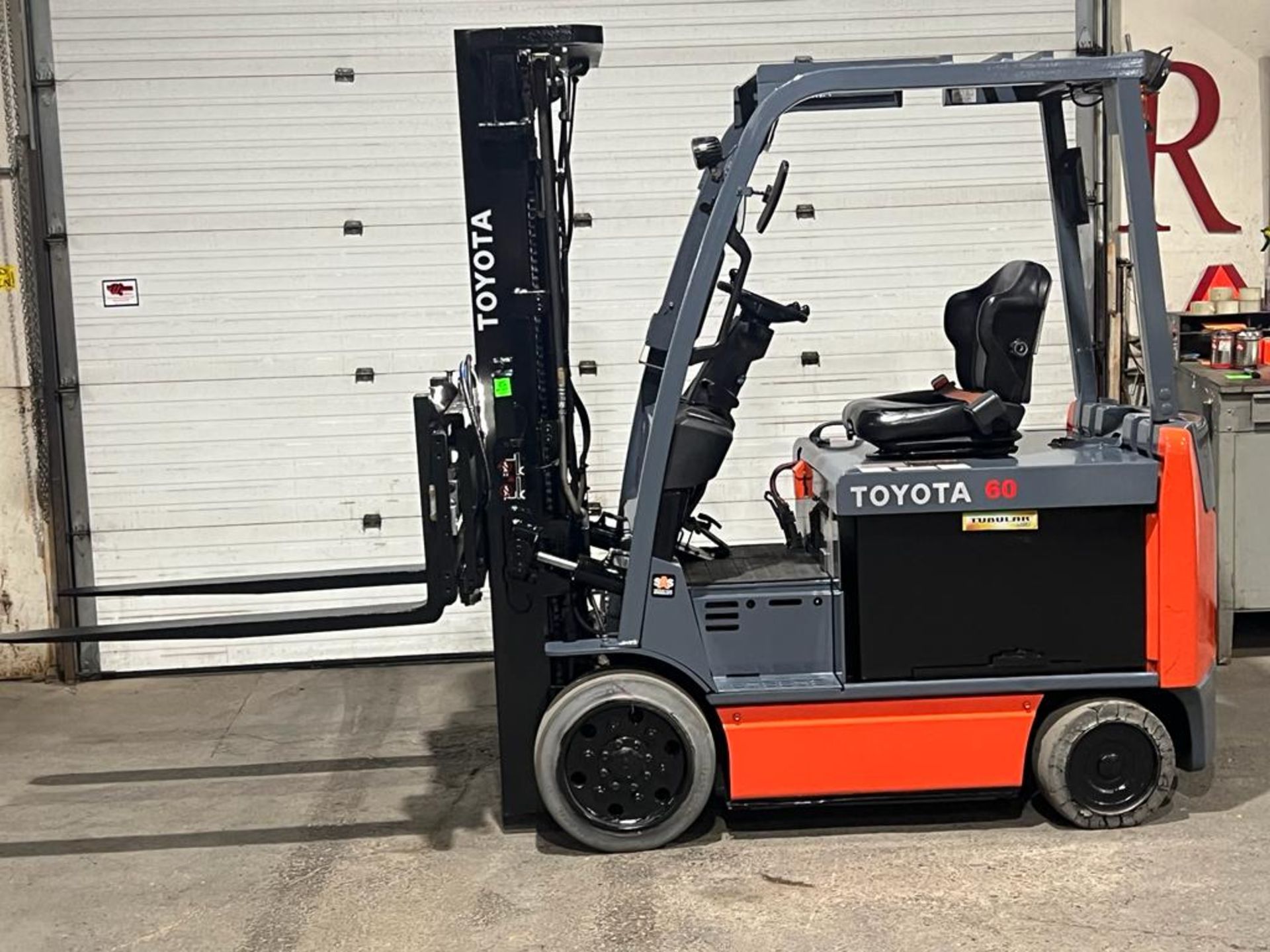 2019 Toyota 6,400lbs Capacity Forklift Electric with NEW Sideshift & Fork Positioner with 3-STAGE