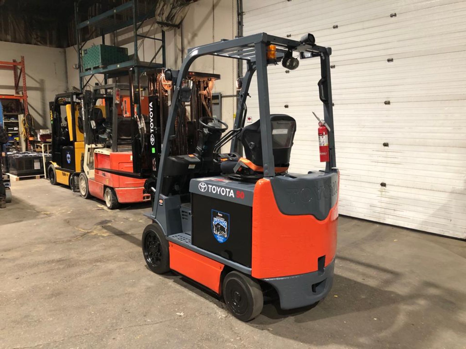 2016 Toyota 5,000lbs Capacity Forklift Electric with Sideshift and 3-stage Mast 36V - FREE CUSTOMS - Image 2 of 5