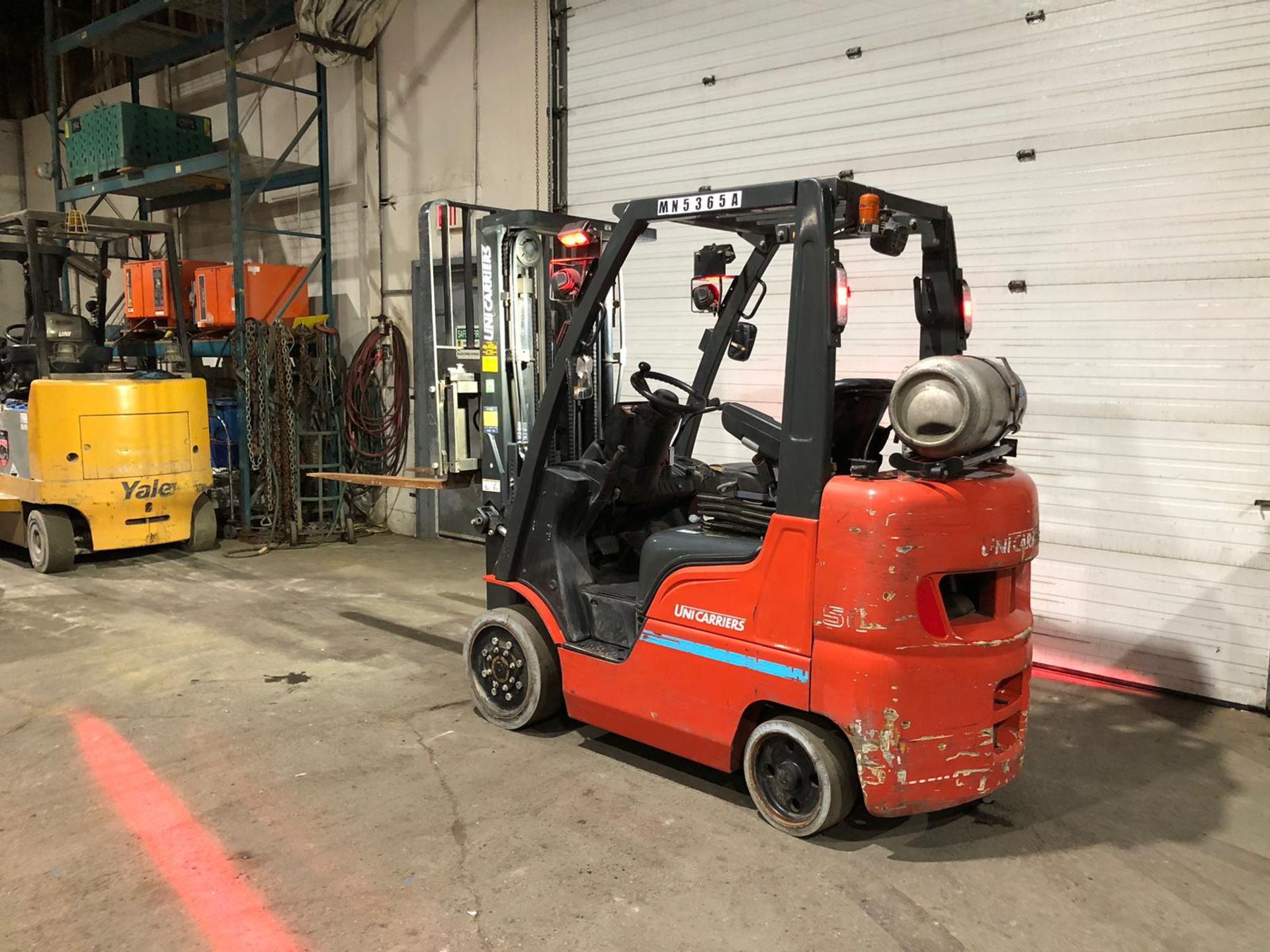 2020 Nissan Unicarrier 5,000lbs Capacity Forklift LPG (propane) WITH VERY LOW HOURS & Sideshift & - Image 4 of 5