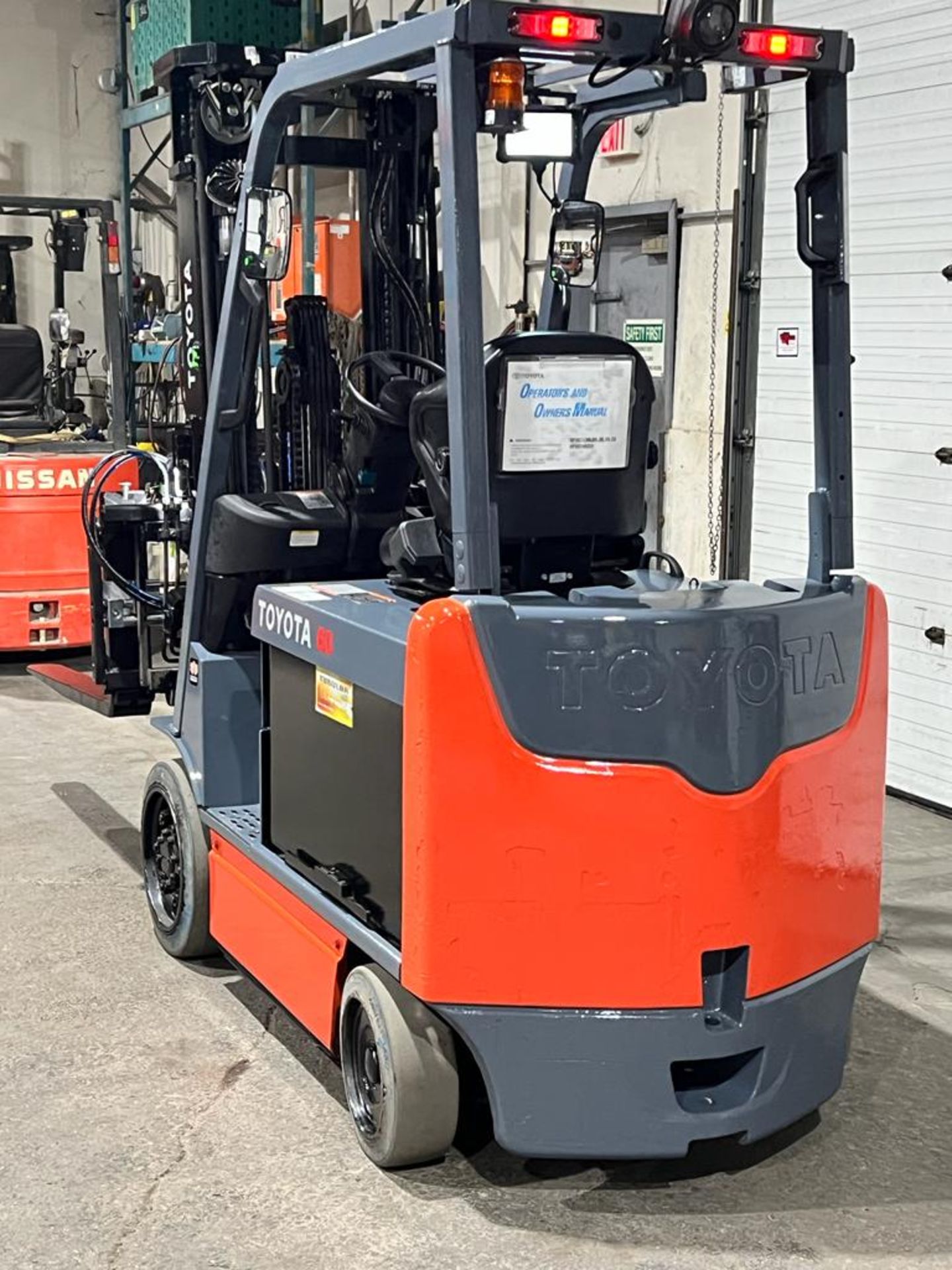 2019 Toyota 6,400lbs Capacity Forklift Electric with NEW Sideshift & Fork Positioner with 3-STAGE - Image 3 of 3