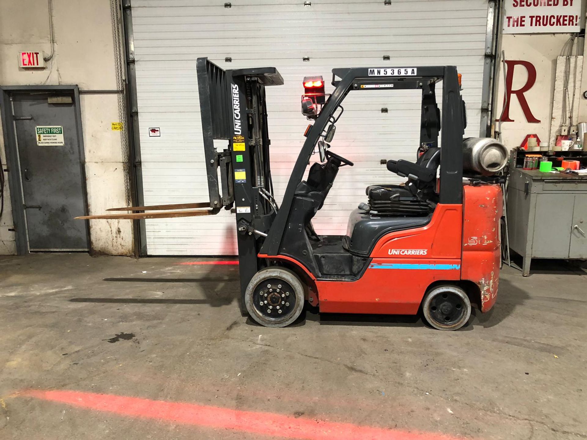 2020 Nissan Unicarrier 5,000lbs Capacity Forklift LPG (propane) WITH VERY LOW HOURS & Sideshift &