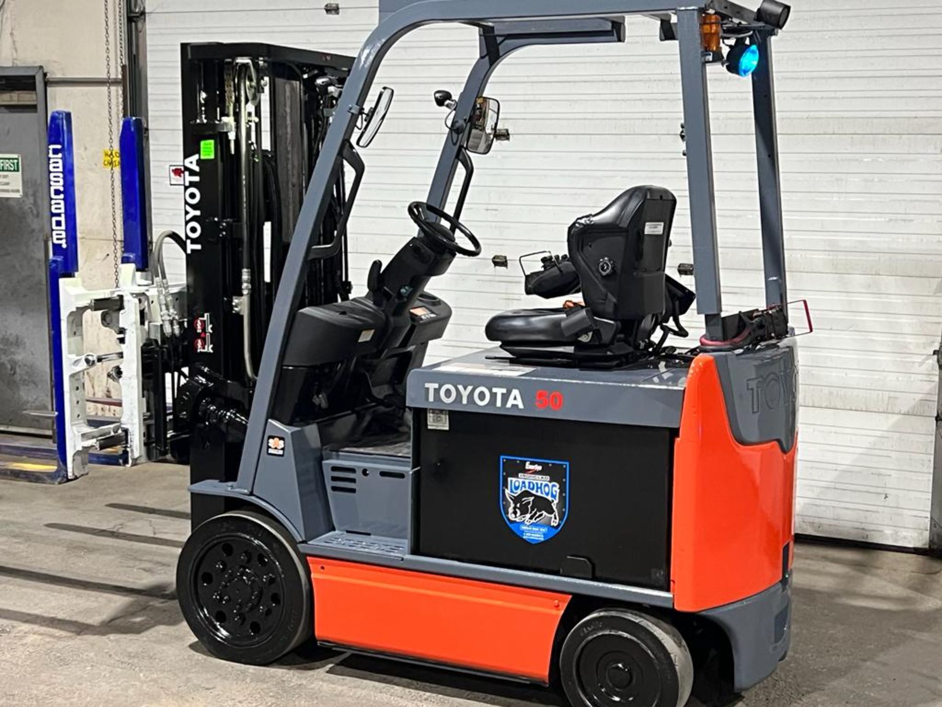 2013 Toyota 5,000lbs Capacity Forklift Electric with Single Double forks CASCADE 48V battery with - Image 6 of 6