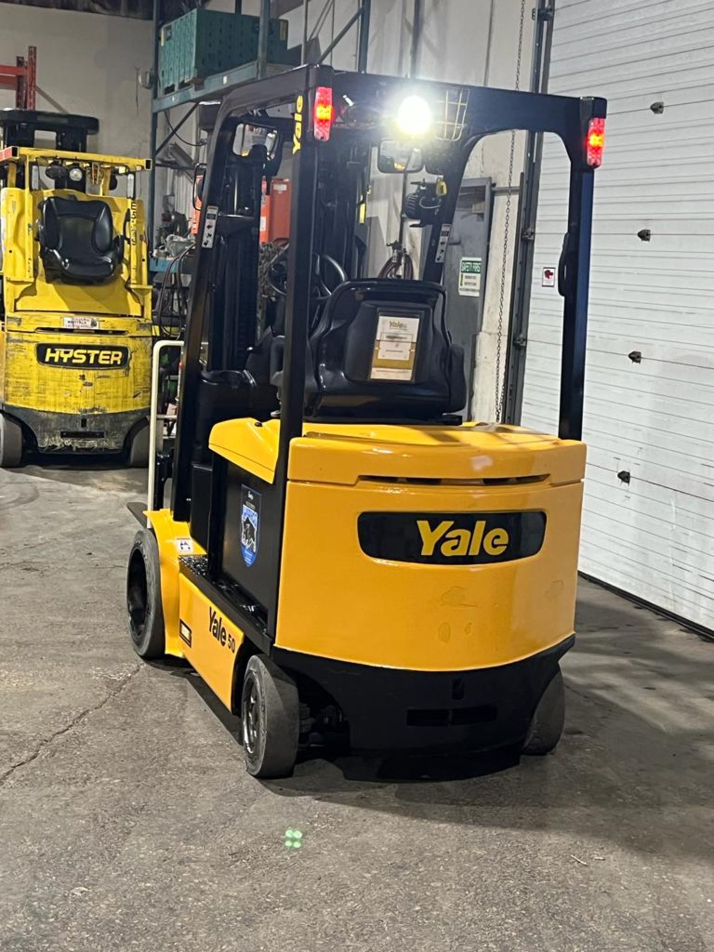 2016 Yale 5,000lbs Capacity EXPLOSION PROOF Forklift Electric 48V 4-STAGE MAST with Sideshif and Low - Image 2 of 4