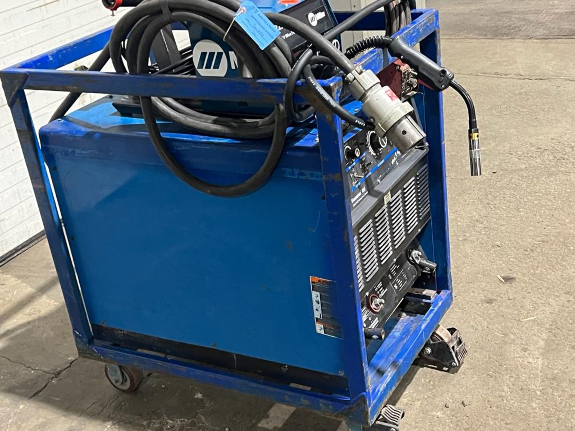 Miller Dimension 652 Mig Welder 650 Amp Mig Tig Stick Multi-Process Power Source with New Wire - Image 2 of 2