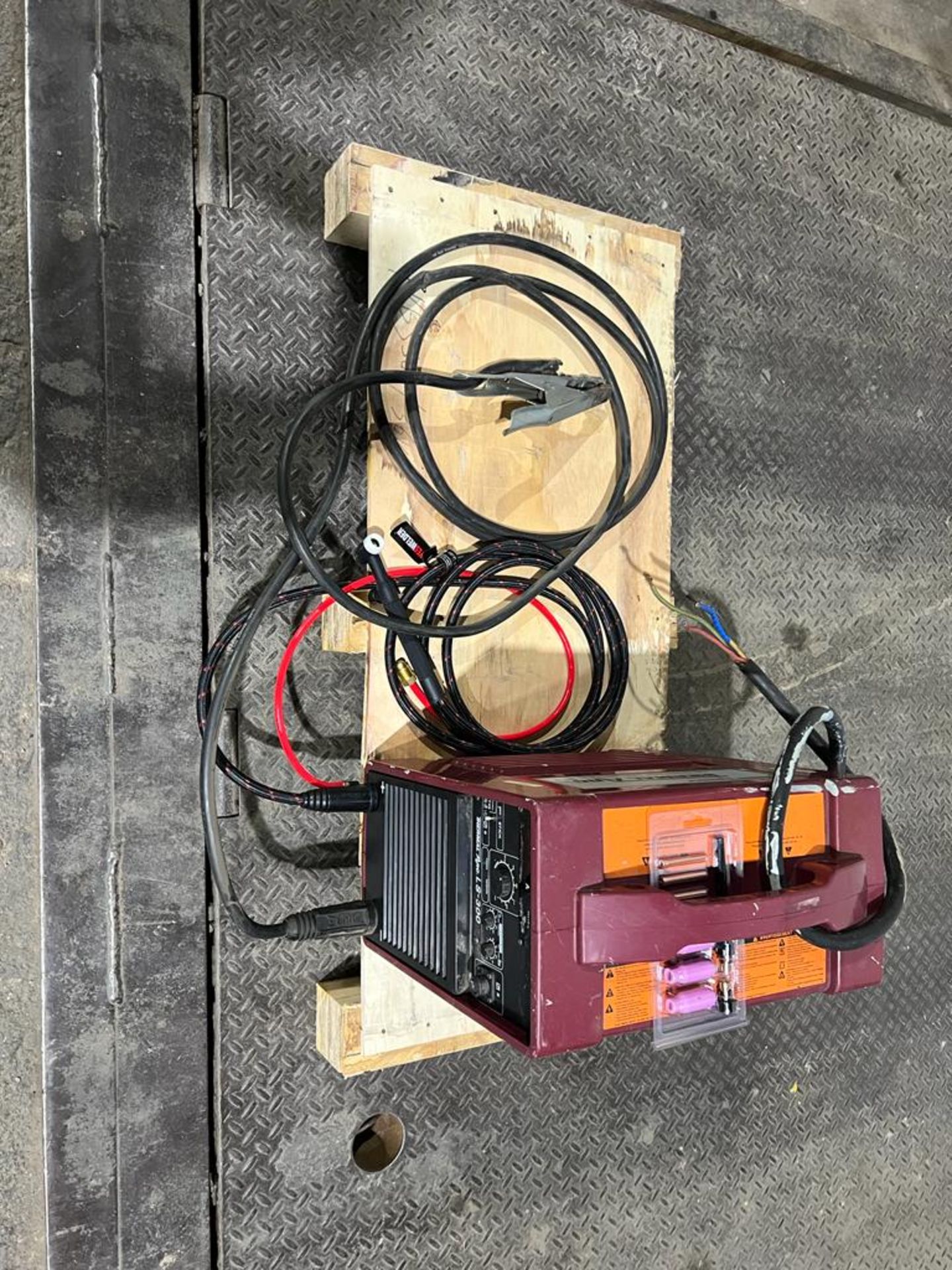 Thermal Arc Model LS-300 Arc Tig Welder Inverter with Cables and Gun 460/575V Complete - Image 2 of 3