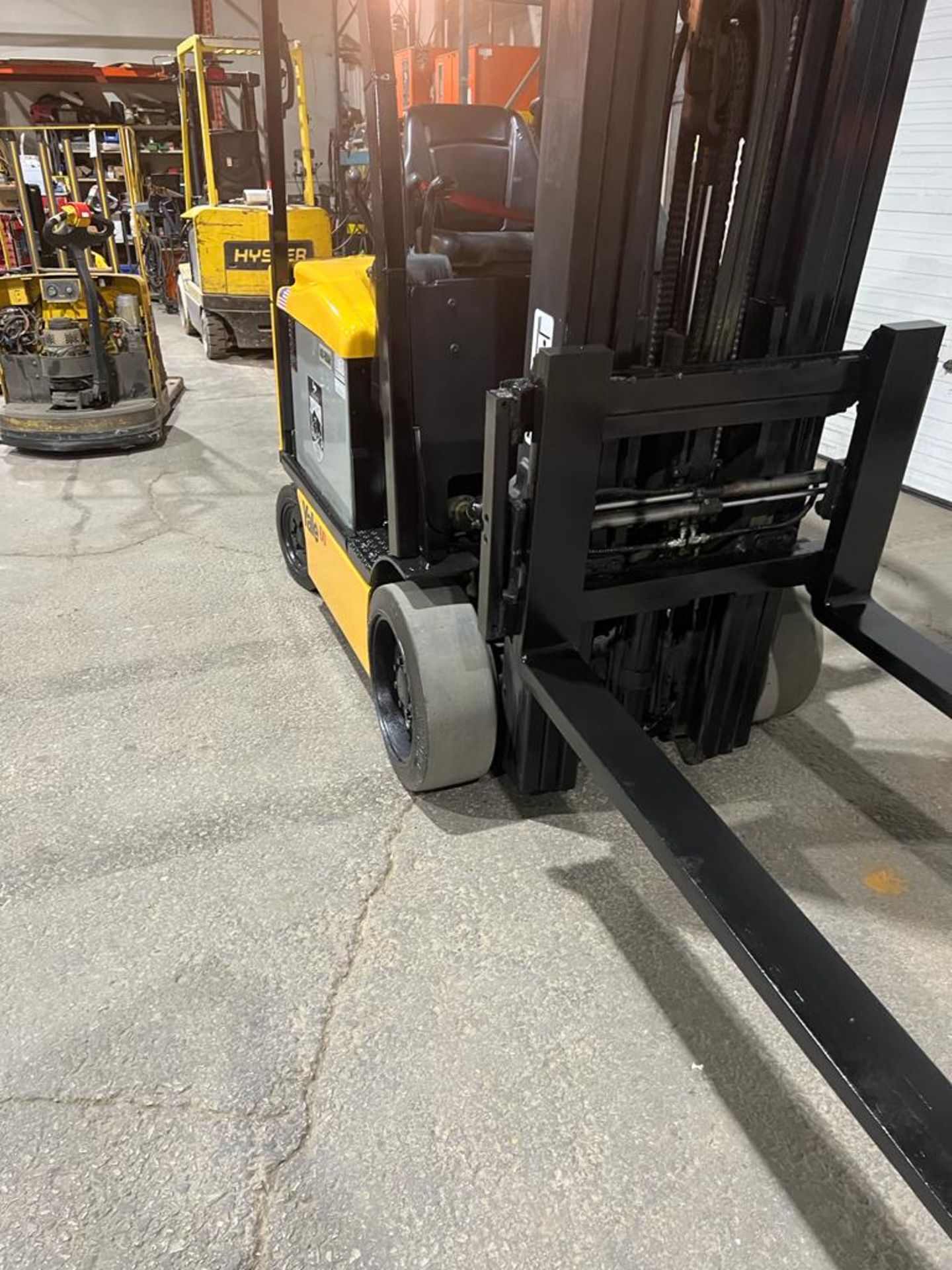 2018 Yale 6,000lbs Capacity Forklift Electric 48V with 60" Forks & Fork Positioner & Plumbed for - Image 5 of 5