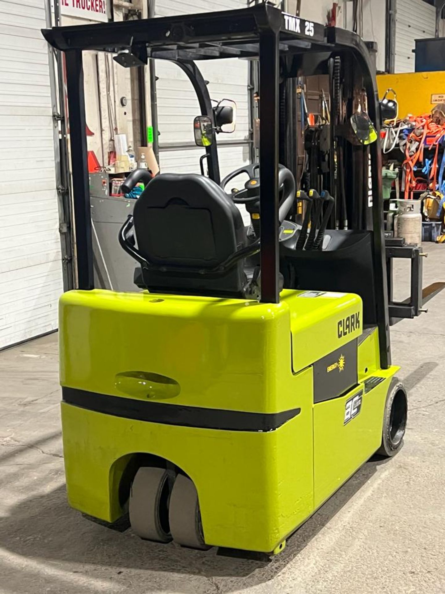 Clark 5,000lbs Capacity 3-Wheel Forklift 36V Electric with Low Hours with Sideshift - FREE CUSTOMS - Image 2 of 3