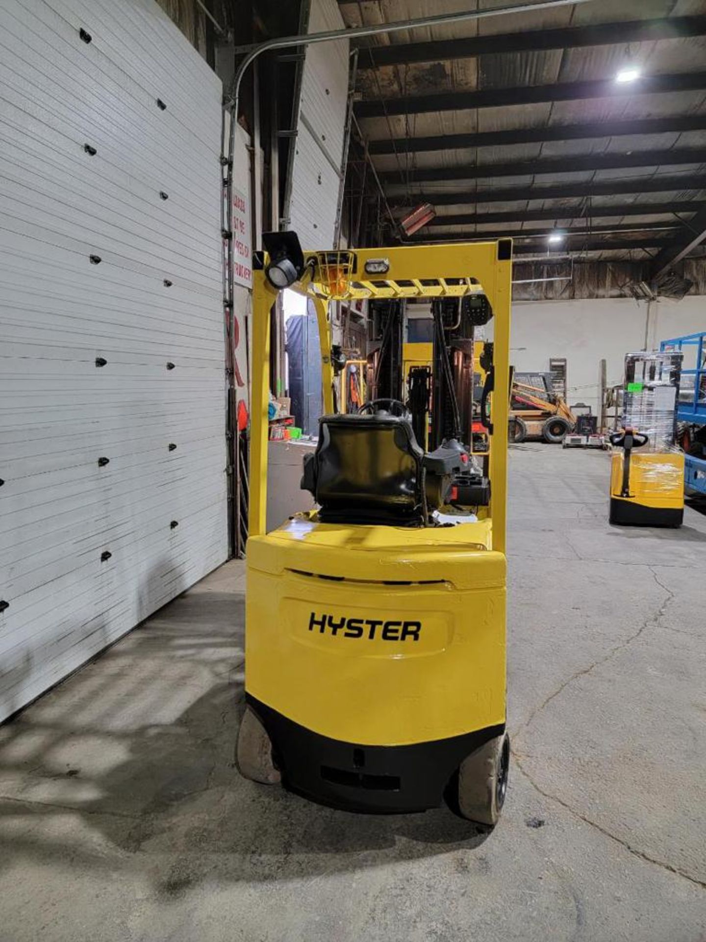 2013 Hyster 5,000lbs Forklift Electric 36V with 4-STAGE Mast & Low Hours - FREE CUSTOMS - Image 3 of 3