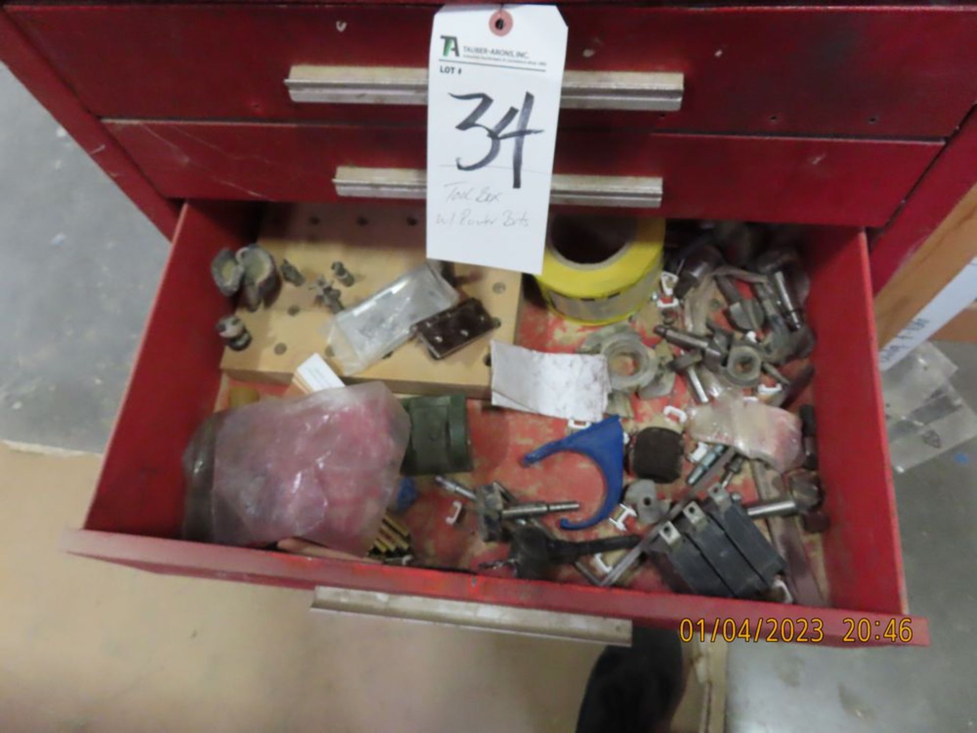 (Lot) Tool Box w/ Assorted Size Router Bits - Image 3 of 3