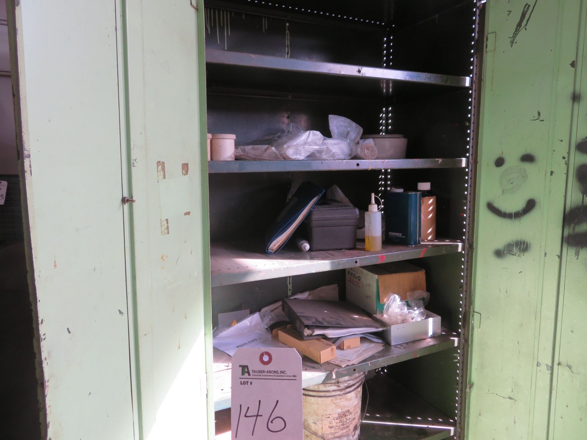 (Lot) Cabinet w/ Contents