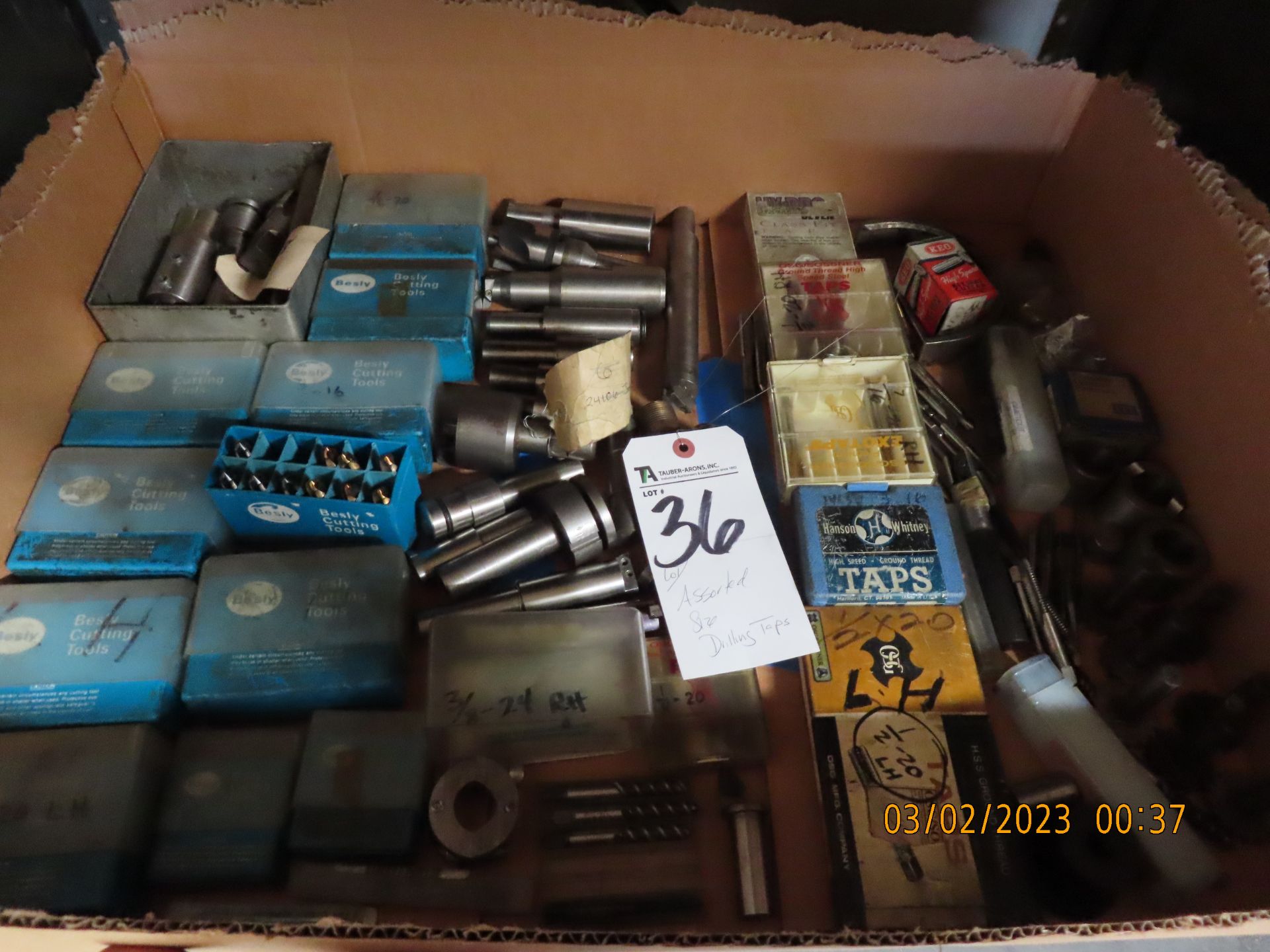 (Lot) Assorted Size Drilling Taps