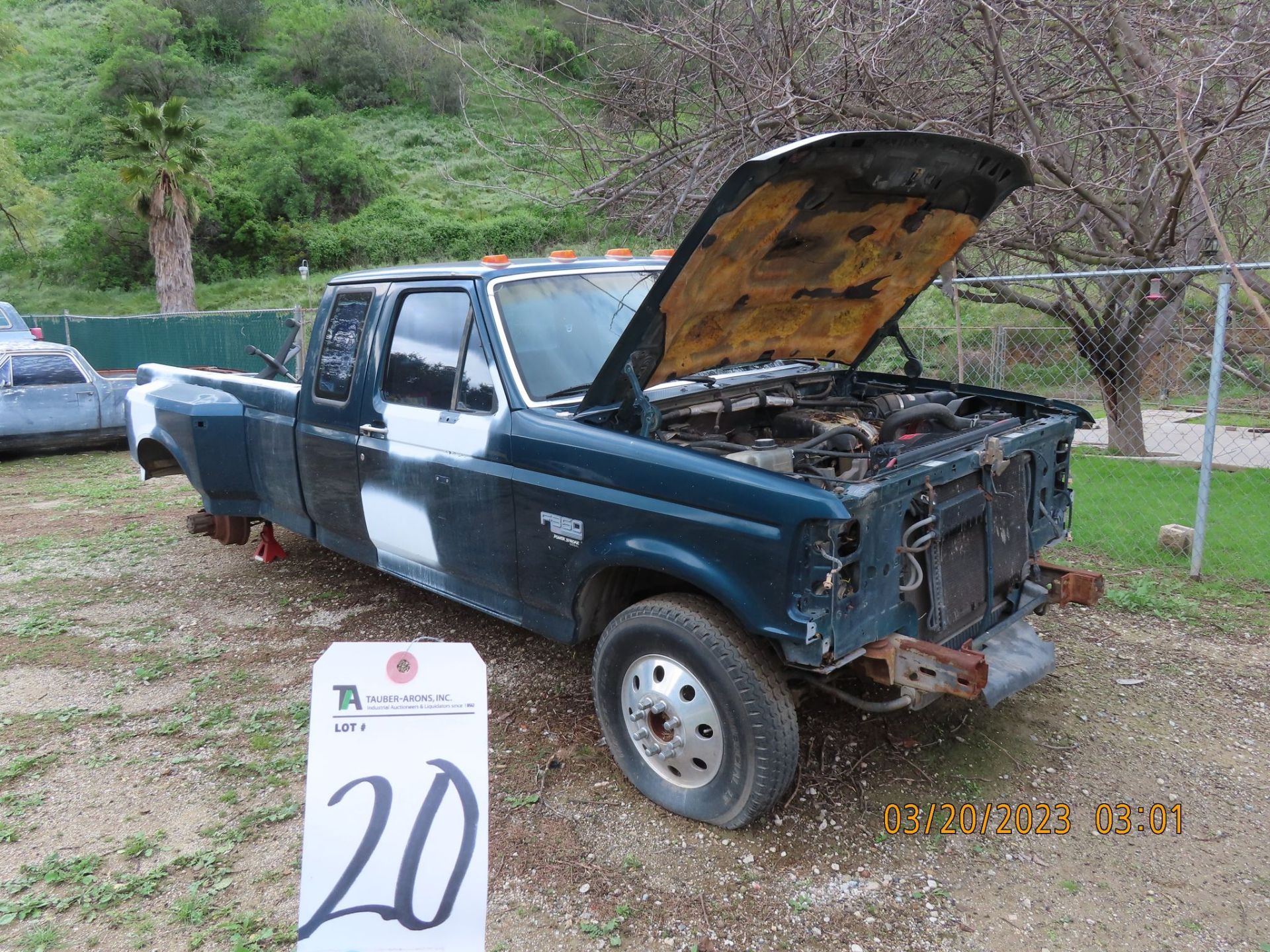 Ford F-350XLT Power Stroke Diesel Pickup