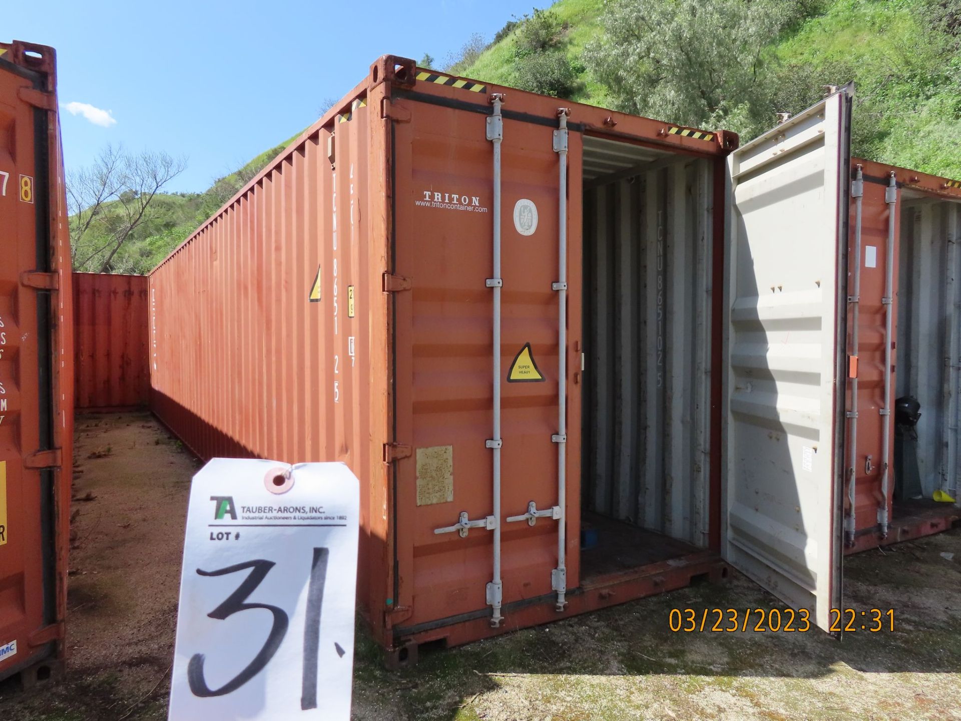 (2010) CIMC 40' x 9'6'' Storage Shipping