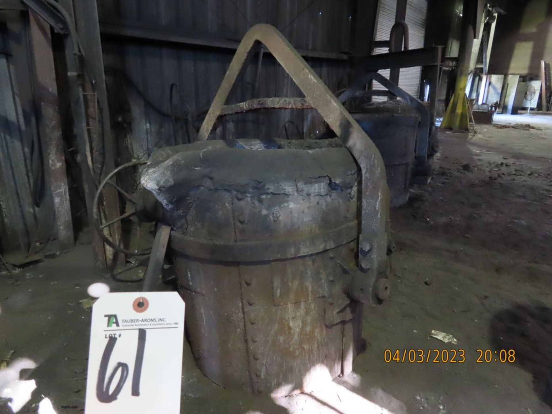 9,000lb. Cap. Ladle