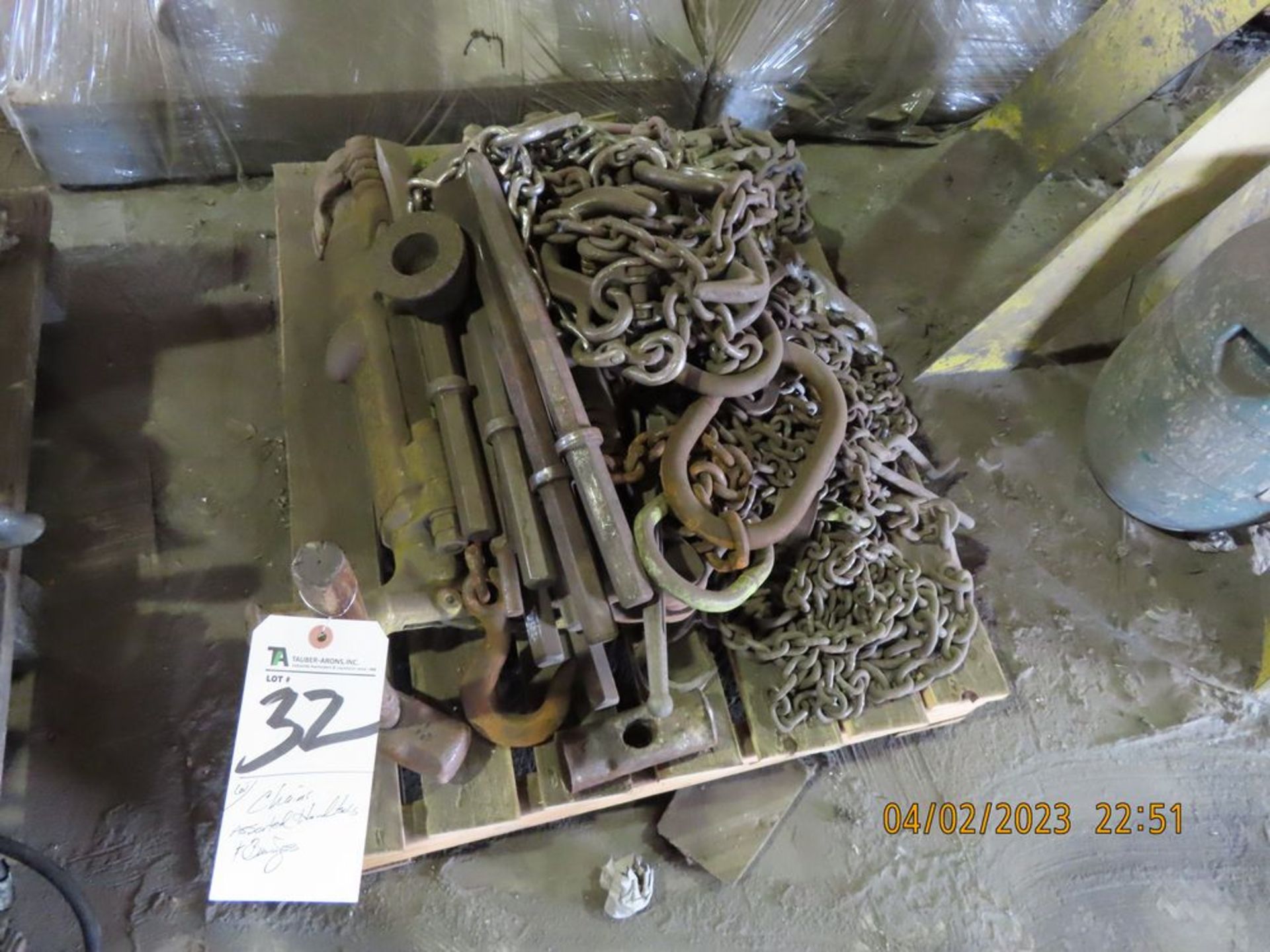 (Lot) Chains, Assorted Hand Tools & Bearings