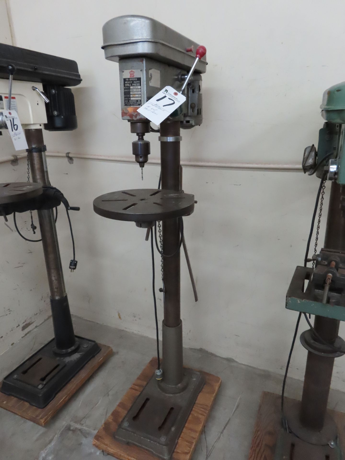 King mod. KFDM-16, 16-Spd. Ped. Drill Press