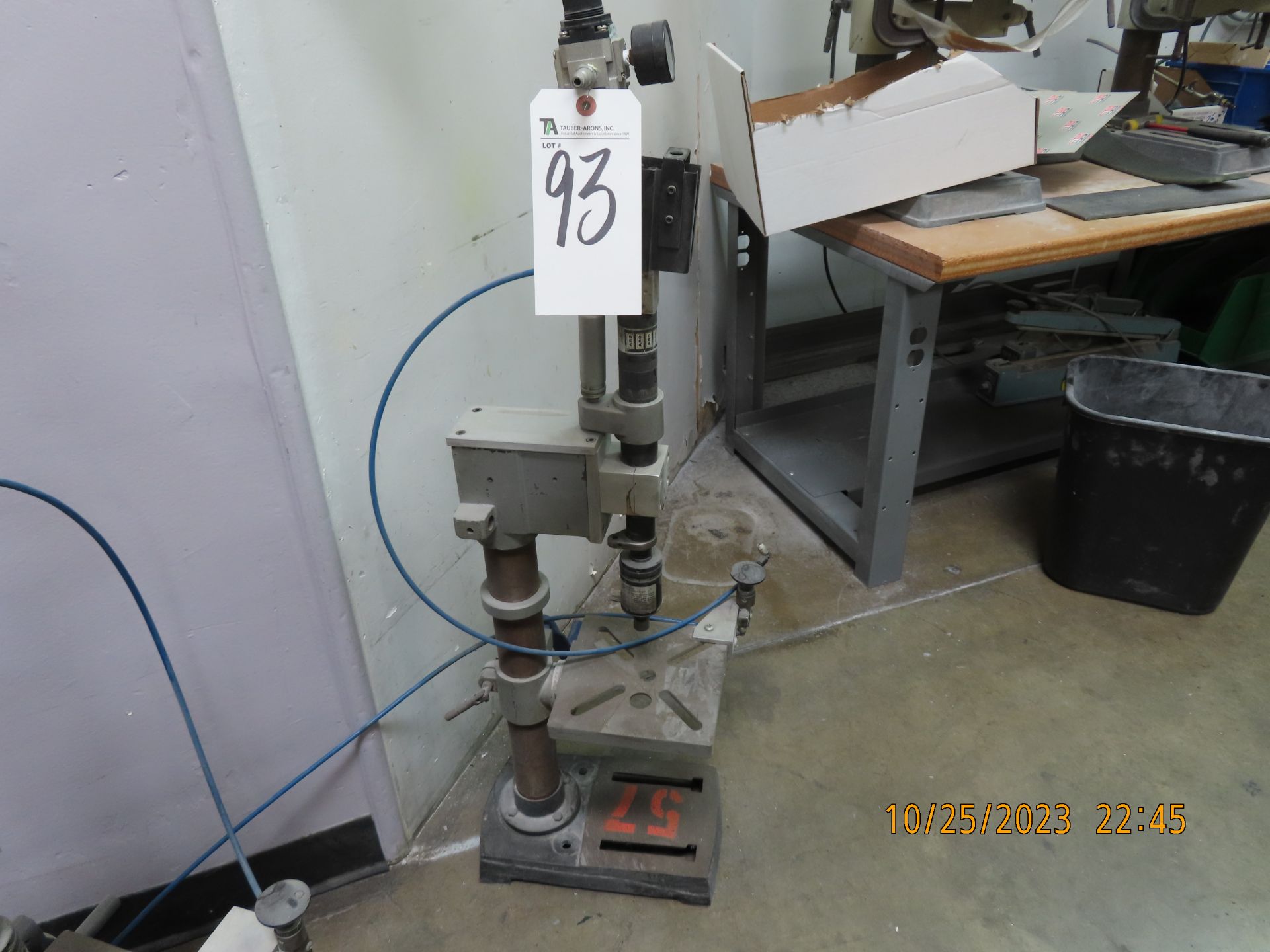 Aro Pneumatic Tapping Machine