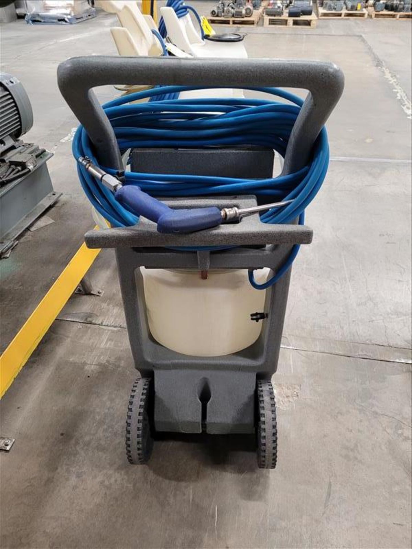 KNIGHT mod. FoamClean Mobile Cart, Foam Cleaning System with Hose & Spray Nozzle (LOCATED IN SAINT-L - Image 4 of 7