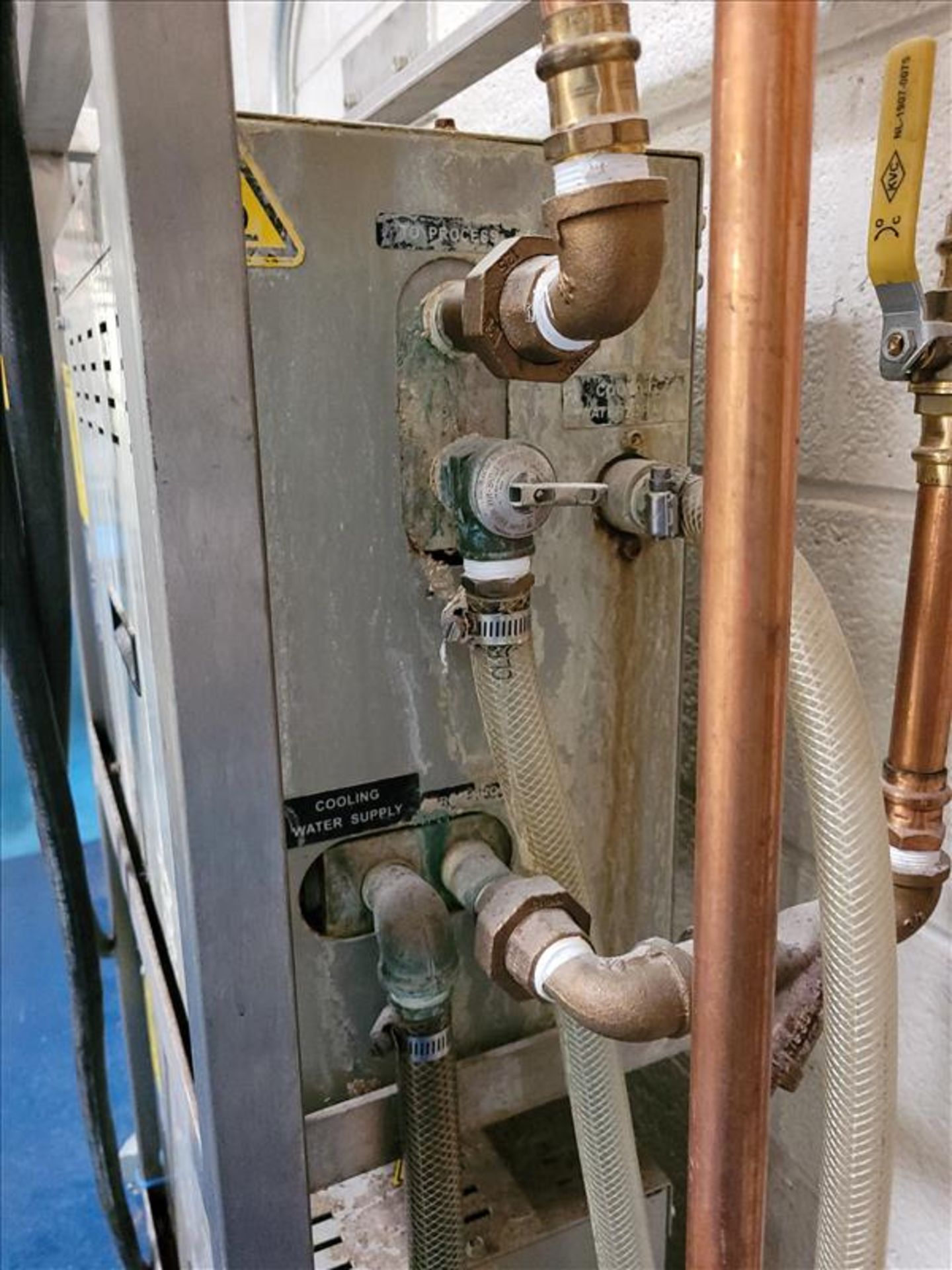 STERLING Micro Series Water Temperature Control unit (LOCATED IN SAINT-LAMBERT, QC) - Image 4 of 5