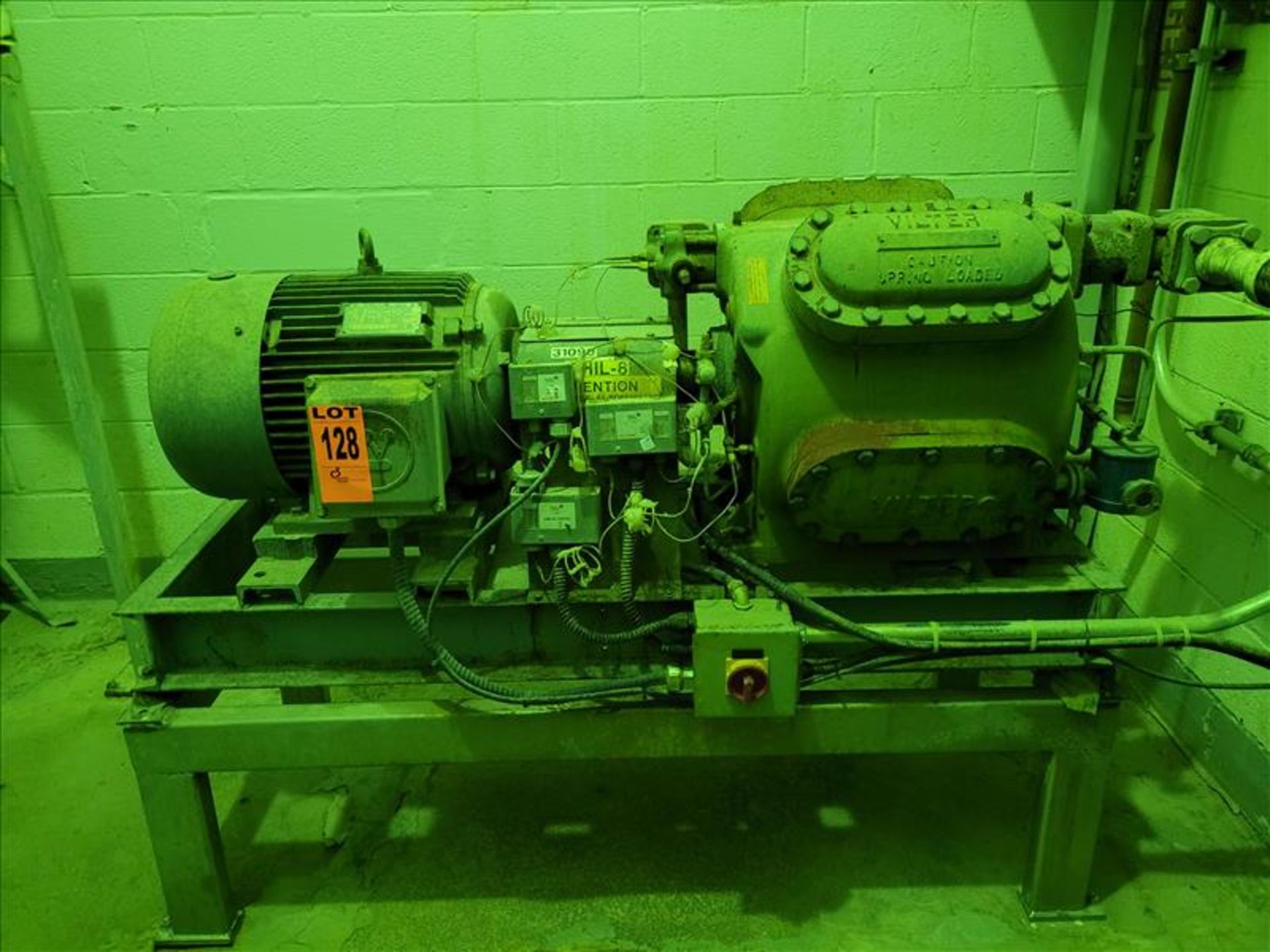 Vilter 6-Cylinder Compressor, with Life-Line 25 hp Motor, Mounted on S/S Frame (LOCATED IN SAINT- - Image 2 of 10