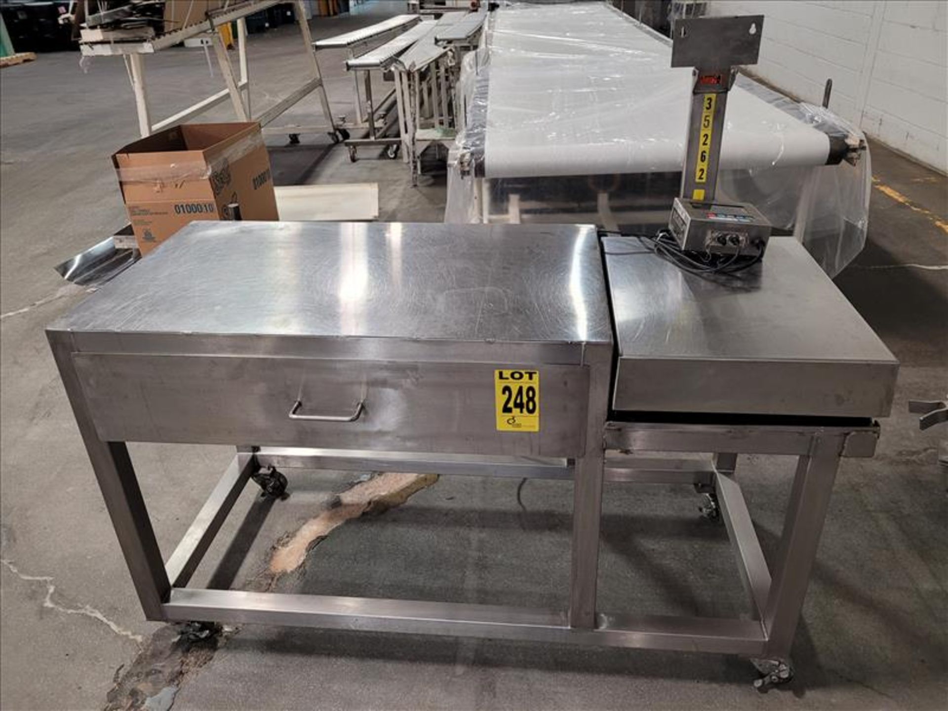 METTLER TOLEDO S/S Platform Scale, Platform Dims.: Approx. 23-1/2 In L x 17-1/2 In W, with S/S Side