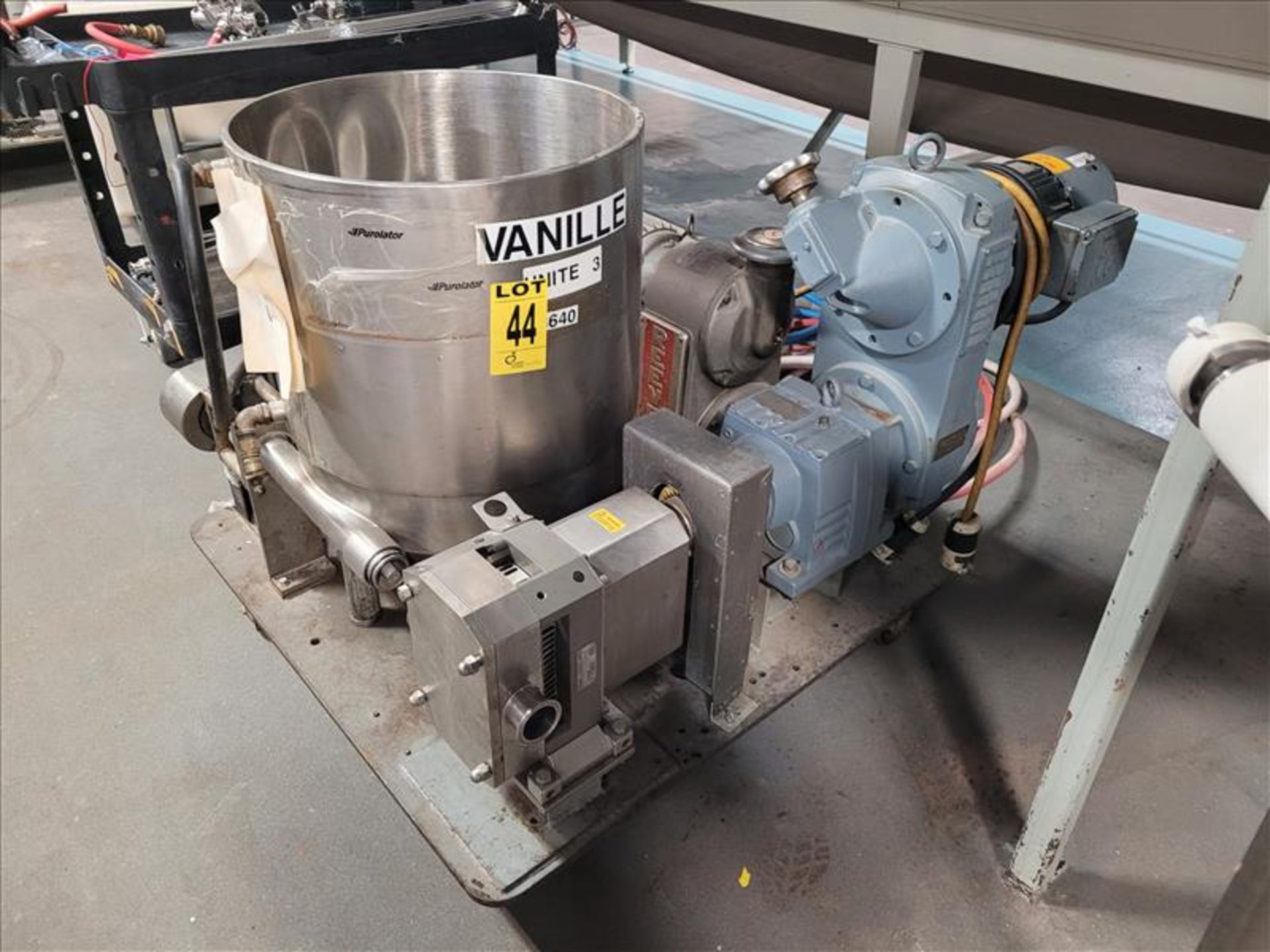 Approx. 30 Gal. S/S Jacketed Balance & Pump System, Vessel Dims.: Approx. 22 In. Deep x 21 In. Dia.,