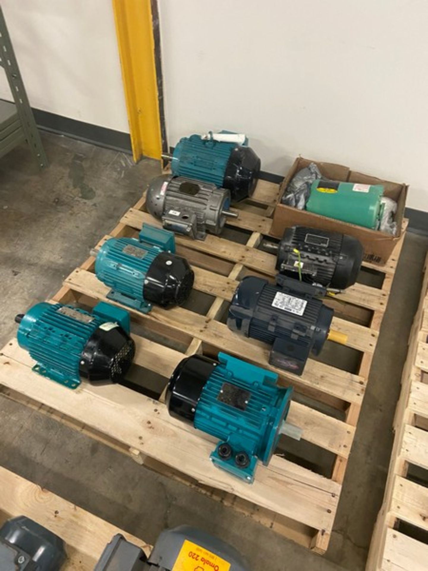 (3) Pallets of Motors Drives, Includes SEW Drives, Motors, Other Manufacturers (LOCATED IN SAINT-