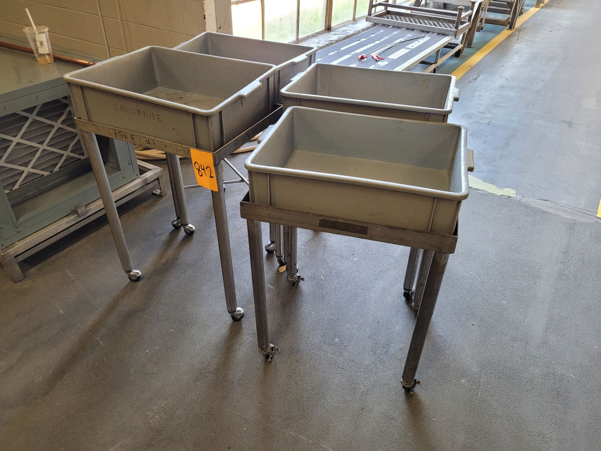 Lot of (4) Steel Tote Transfer Carts on casters w/totes (LOCATED IN SAINT-LAMBERT, QC) - Image 2 of 2