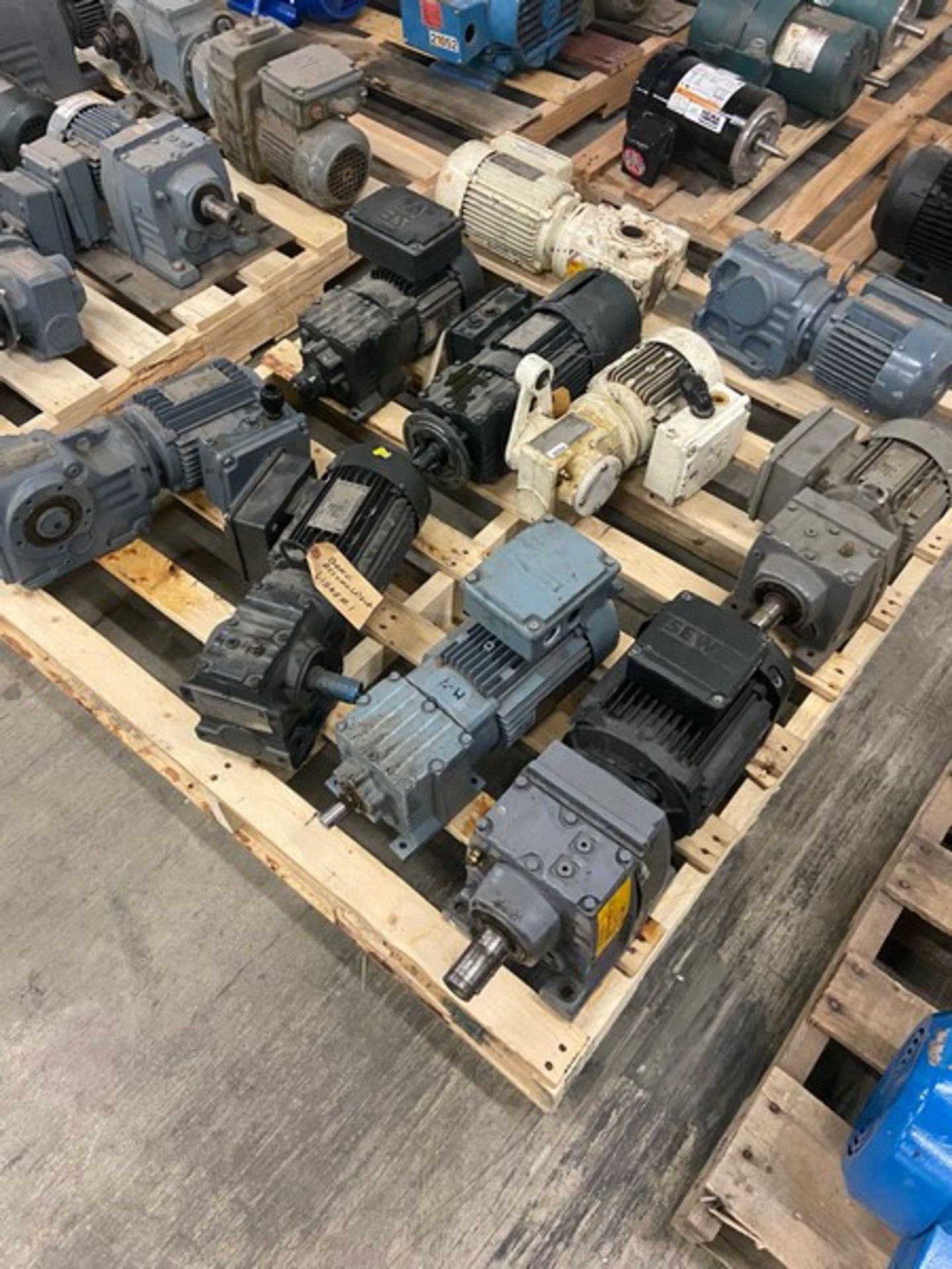 (2) Pallets of Motors Drives, Manufacturers by Baldor, Leeson, NEMA Watt Saver, 1-Pallet with Drives - Image 4 of 4