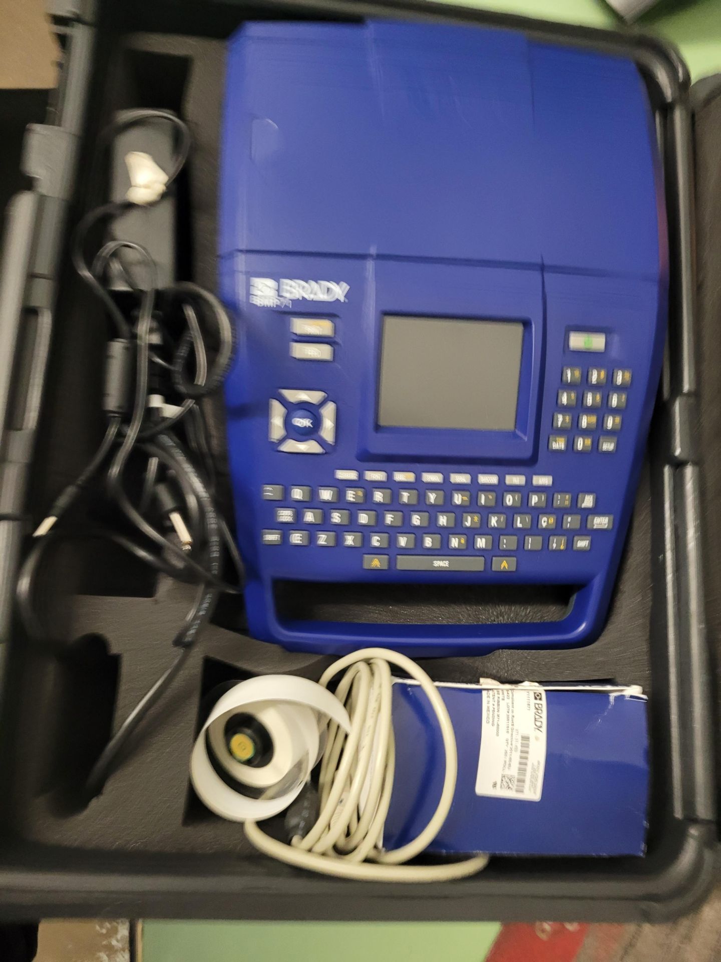 BRADY mod. BMP71 desktop and portable Label Printer w/ case (LOCATED IN SAINT-LAMBERT, QC) - Image 2 of 4