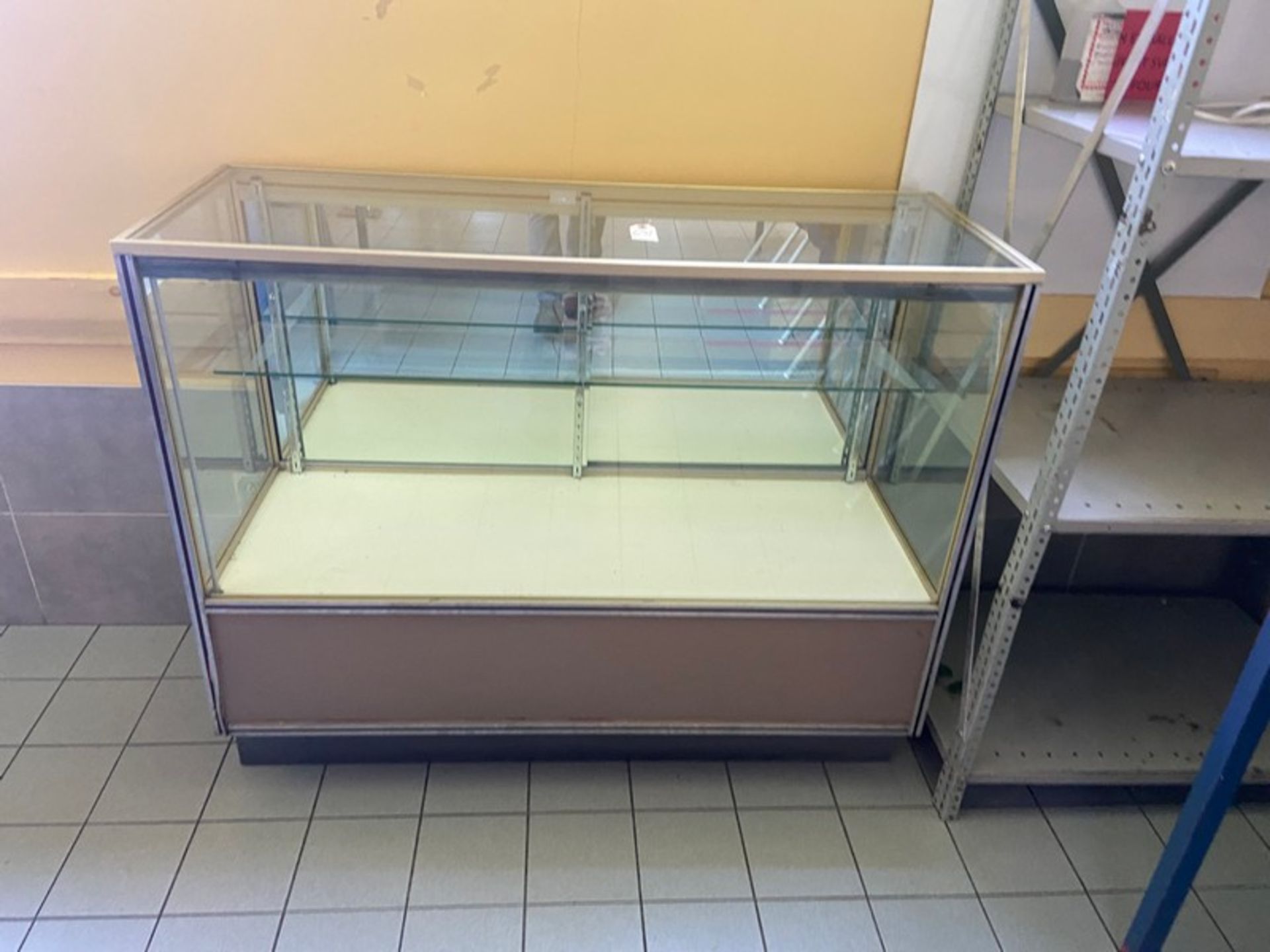 Glass Display Case, with (3) Shelving Unit (LOCATED IN SAINT-LAMBERT, QC)