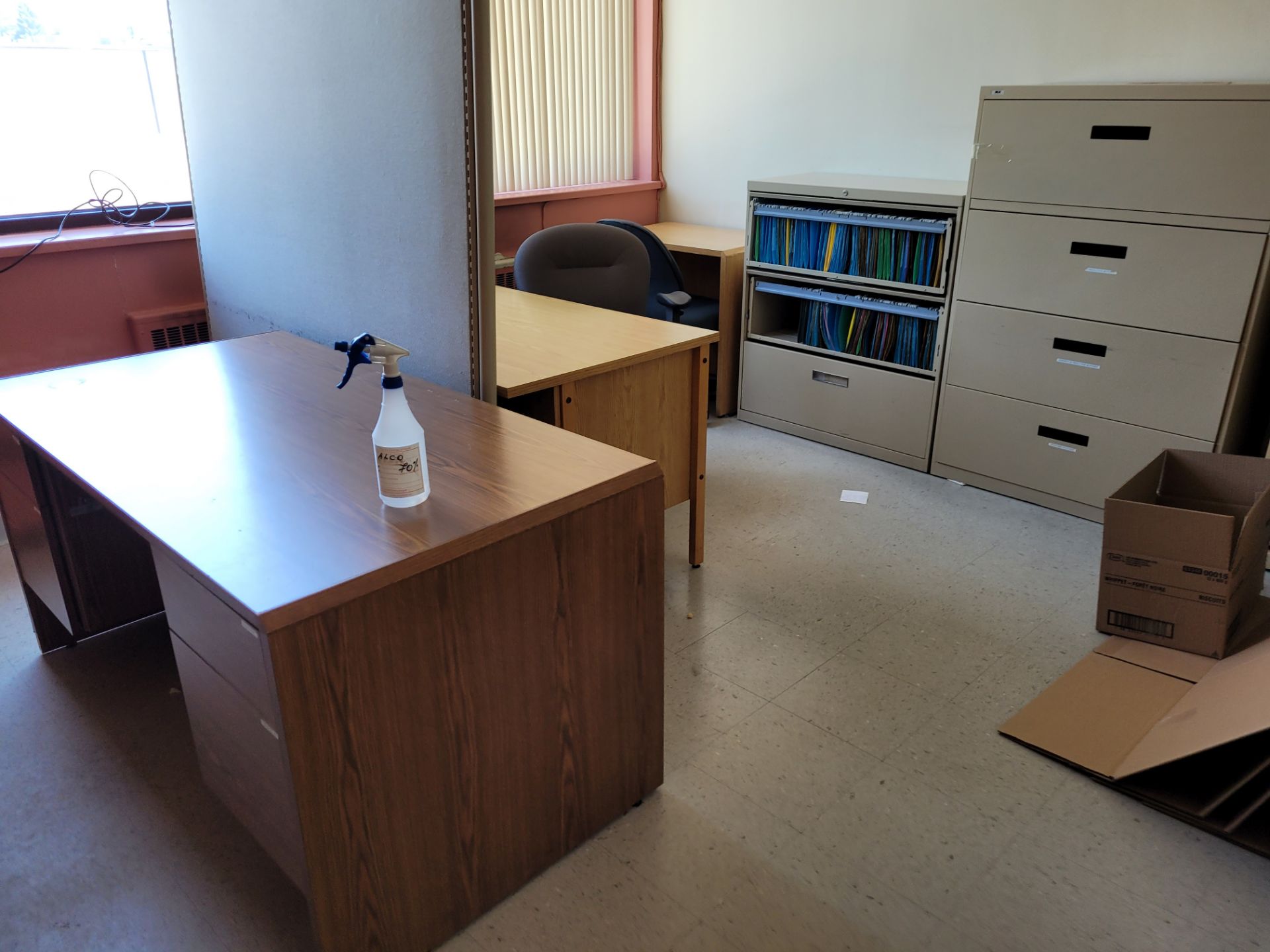 Lot of Office Furniture incl. furniture contents of (6) rooms incl. Executive offices and Conference - Image 8 of 28