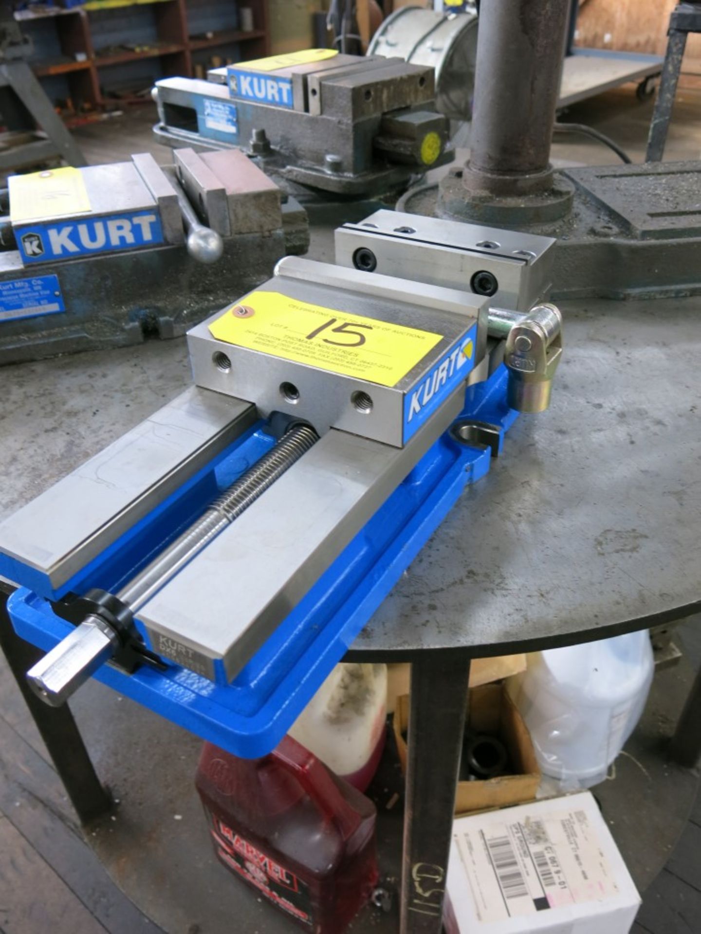 Kurt 6" Machinist Vise Model DX6 Crossover