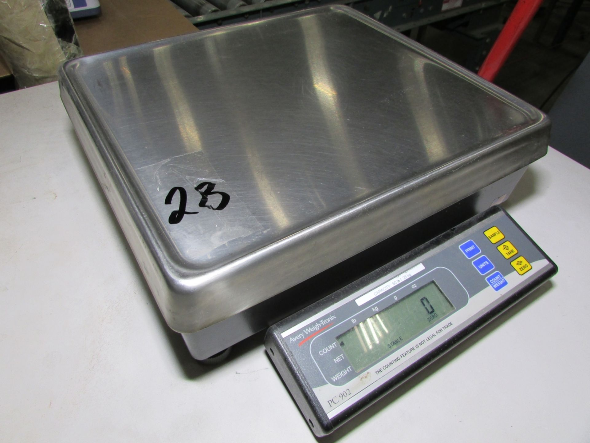 Avery Weig-Tronix PC 902 50x0.005Lb. Digital Counting Scale