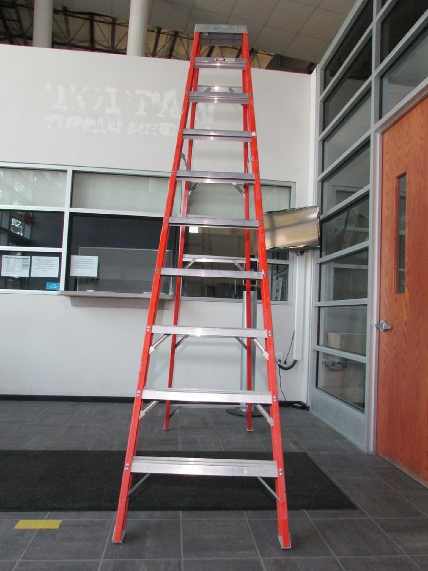 Louisville 10' Fiberglass A-Frame Ladder - Image 2 of 2