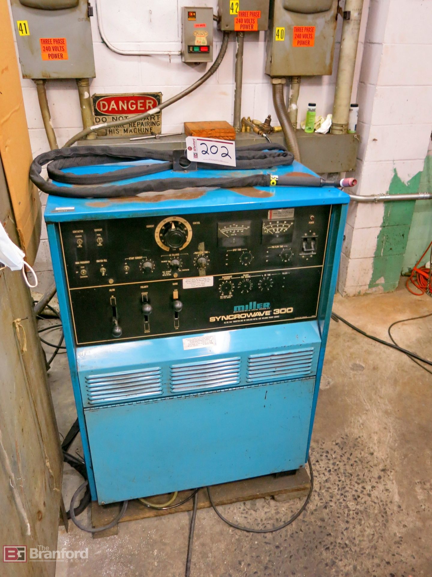 Miller Syncrowave 300 ac/dc gas tungsten arc or shielded metal arc welding power source tig welder - Image 2 of 2