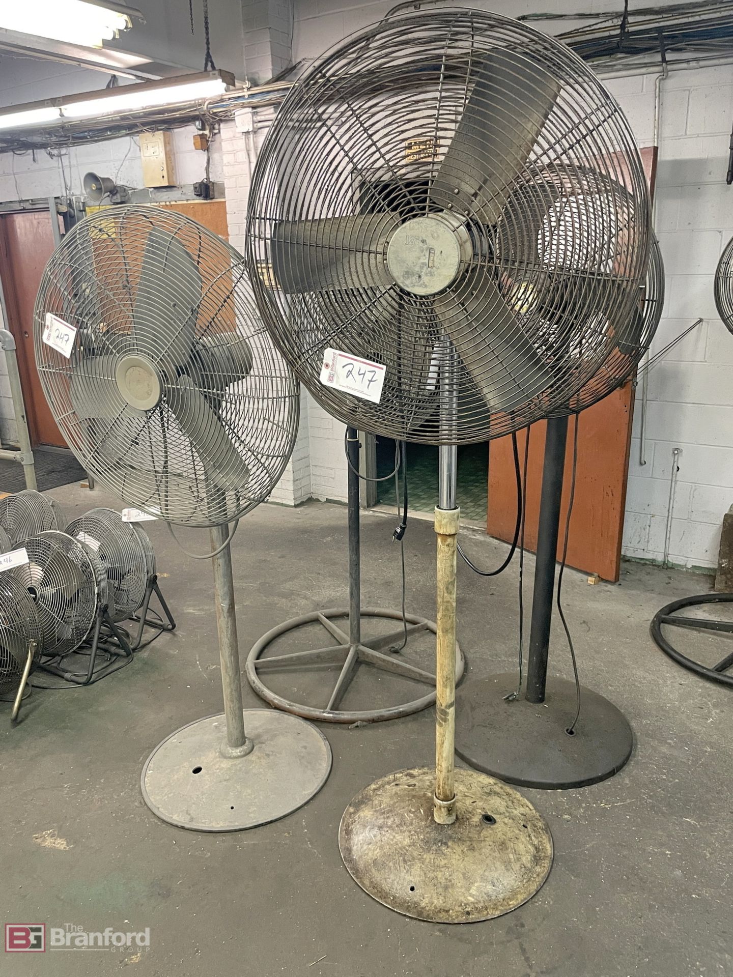 (4) Pedestal shop fans