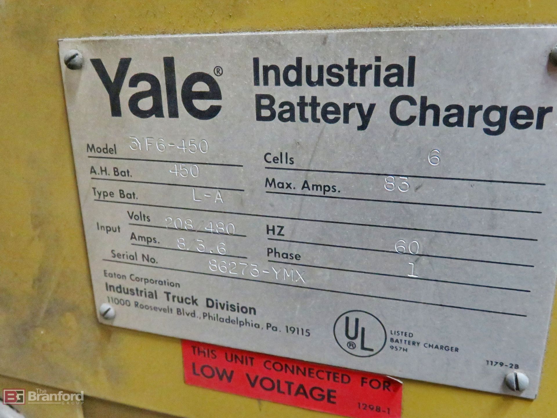Yale MP050C2M2748 electric pallet jack, w/ 3YF6-450 charger - Image 5 of 5