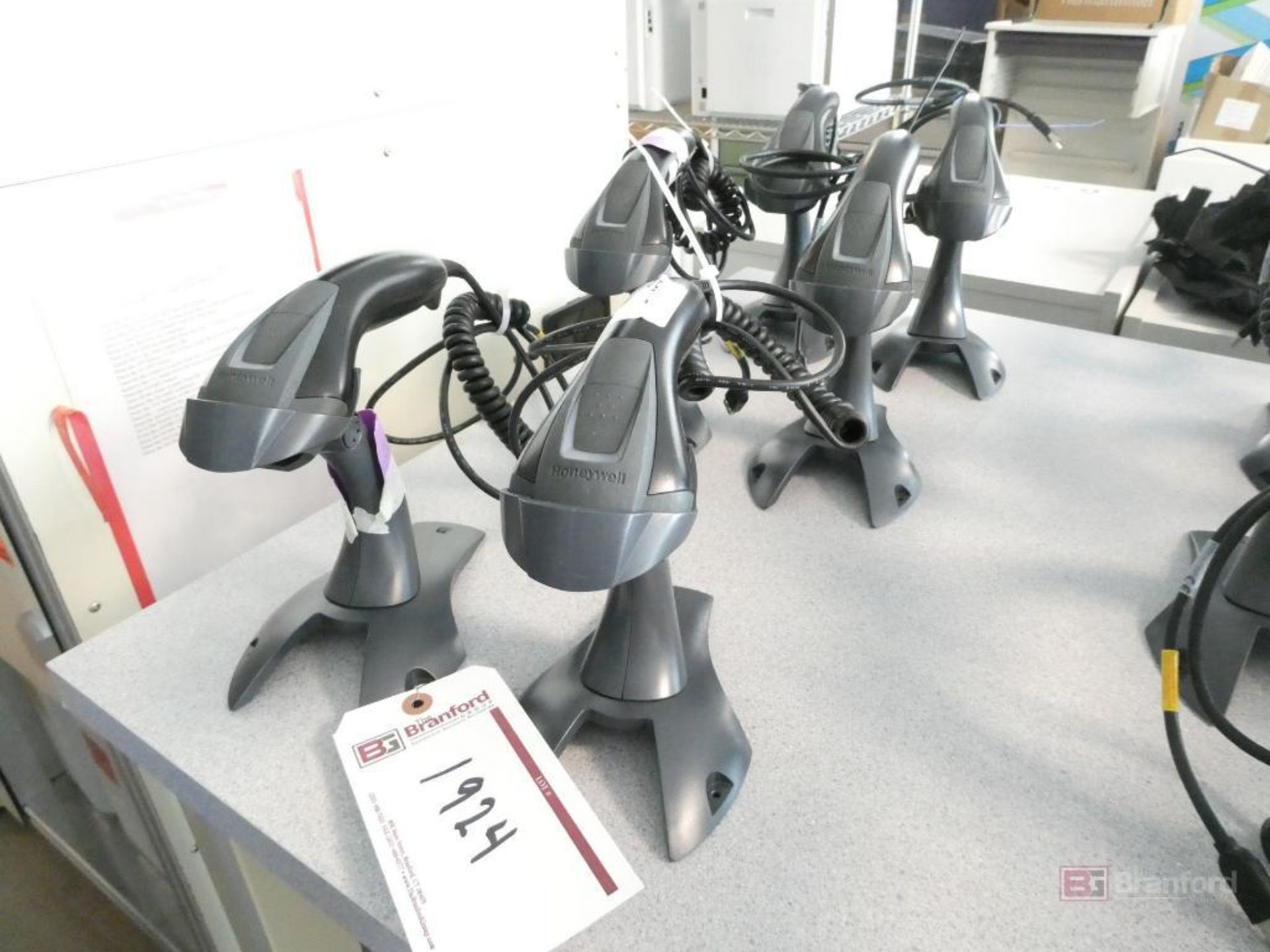 (6) Honeywell Scanners and Stand