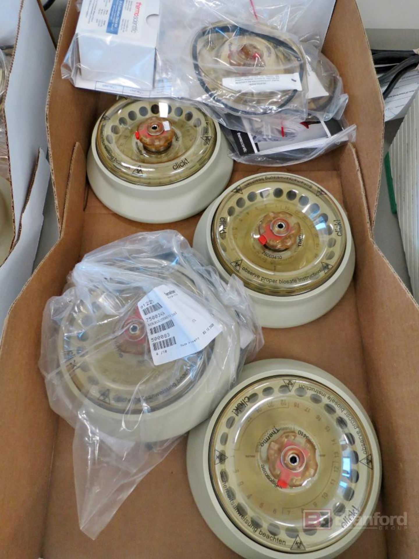 Lot of (4) Thermo 75003424 24 x 1.5/2.0mL Rotors w/ Lids - Image 2 of 2